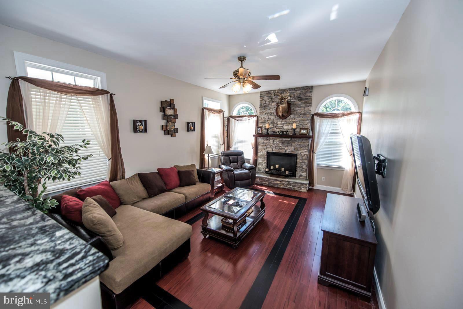 MEADOW BROOK - Residential