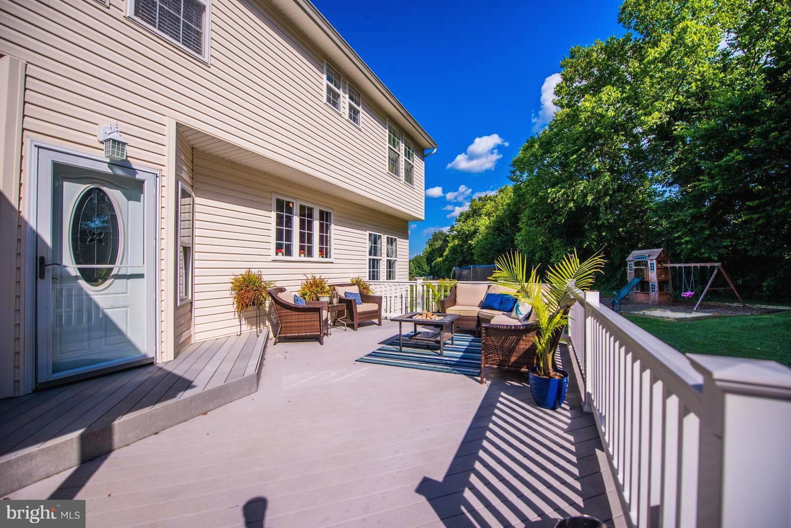 MEADOW BROOK - Residential