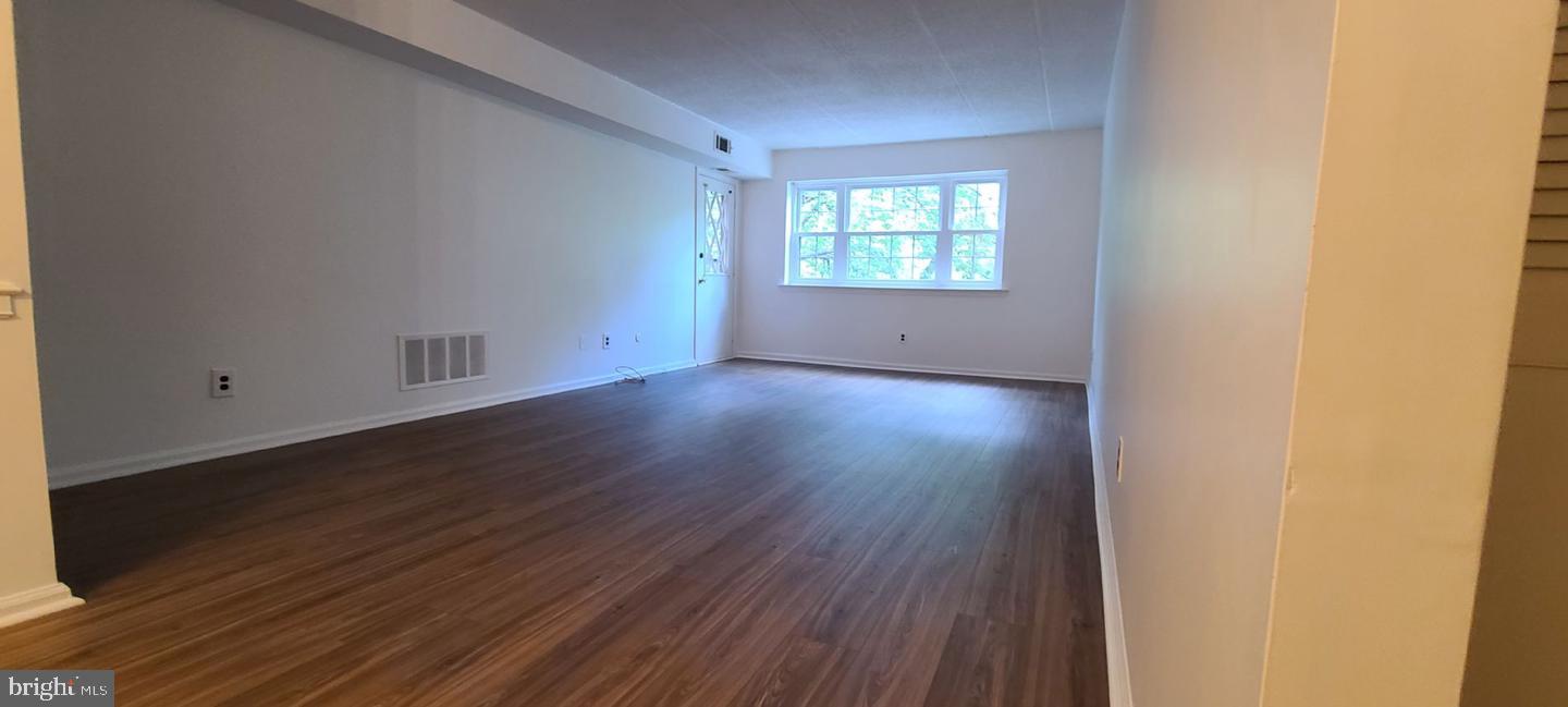 178 WOODSTREAM BUILDING 5