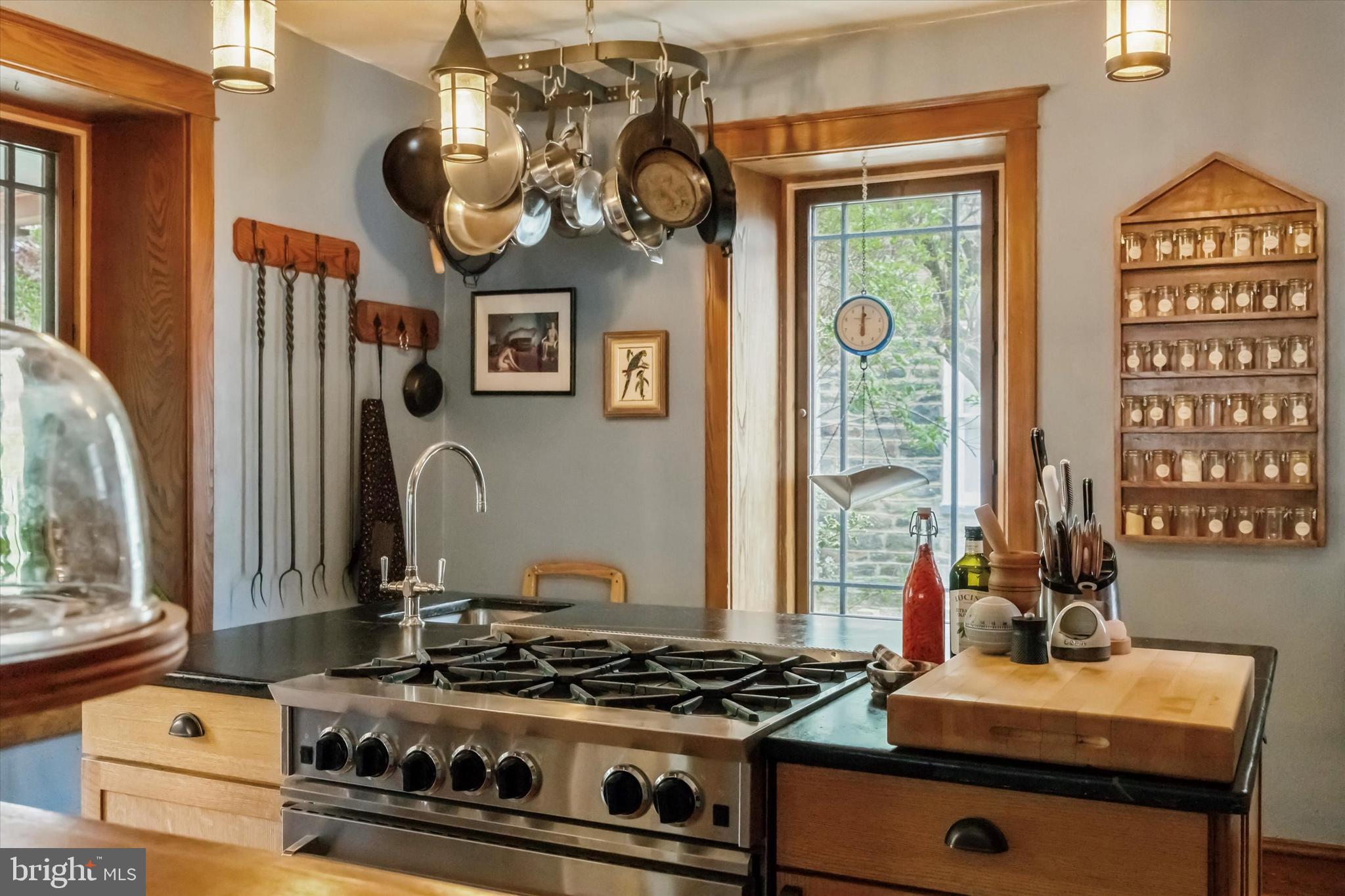 EAST OAK LANE - Residential