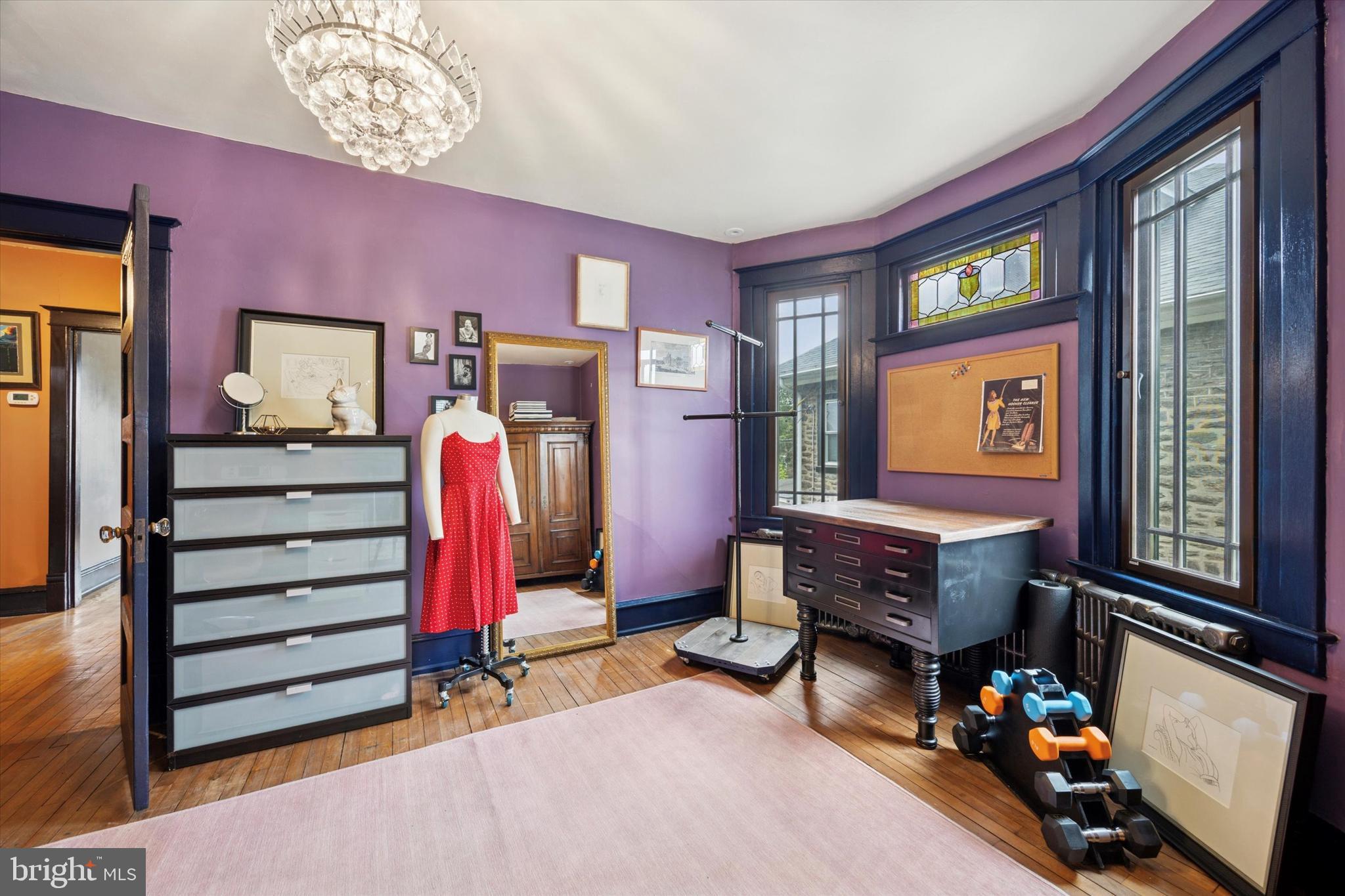 EAST OAK LANE - Residential