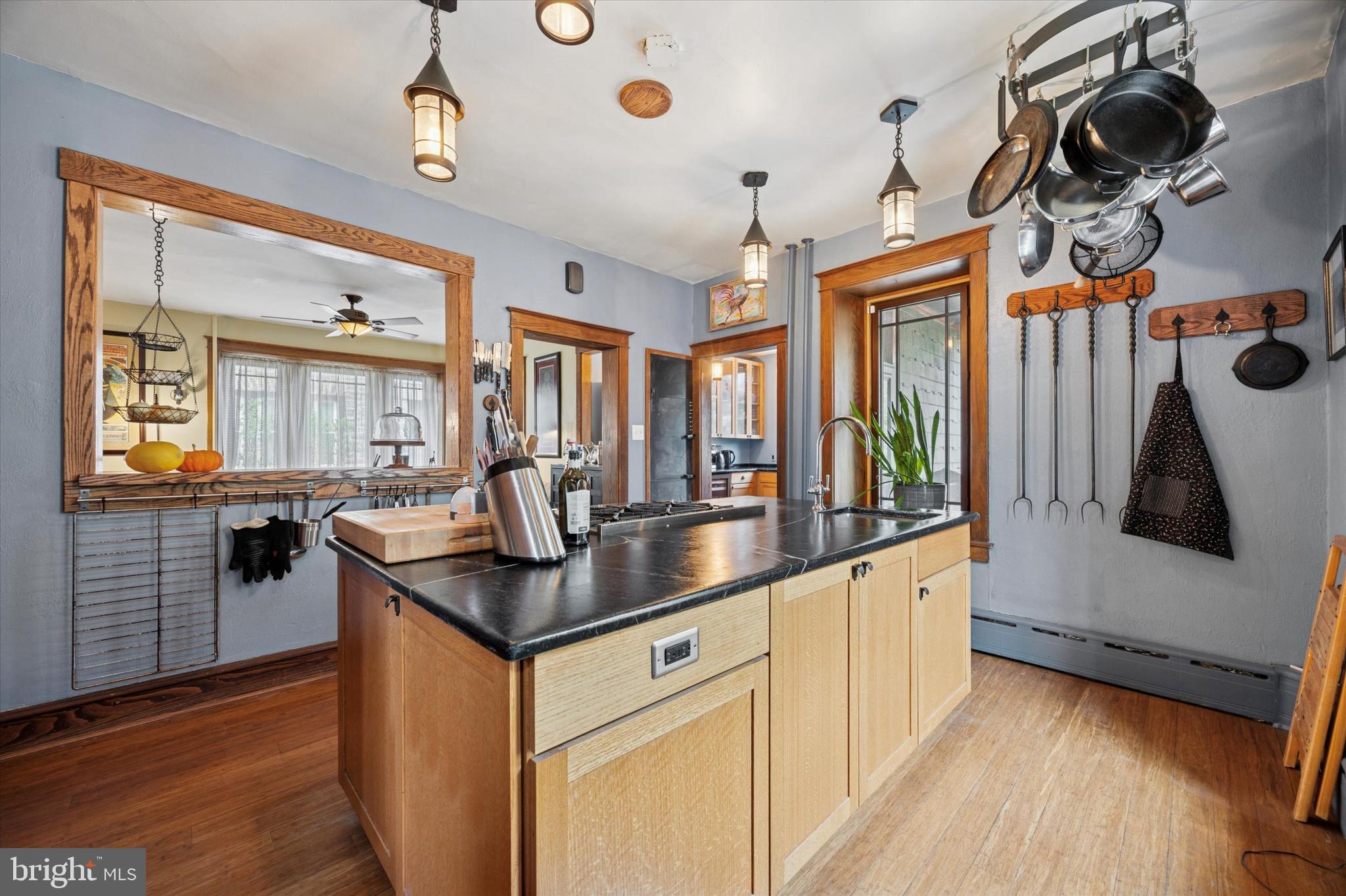 EAST OAK LANE - Residential