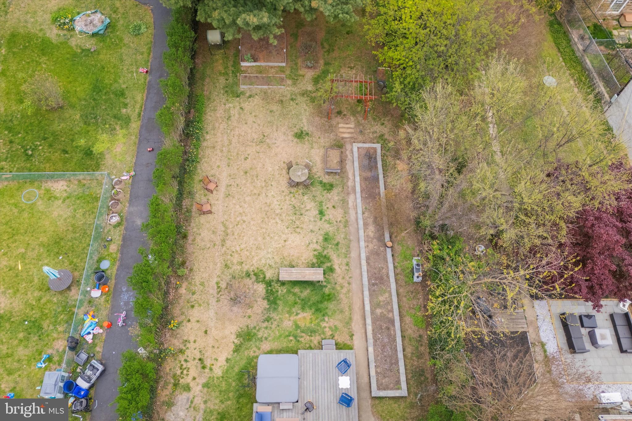 EAST OAK LANE - Residential