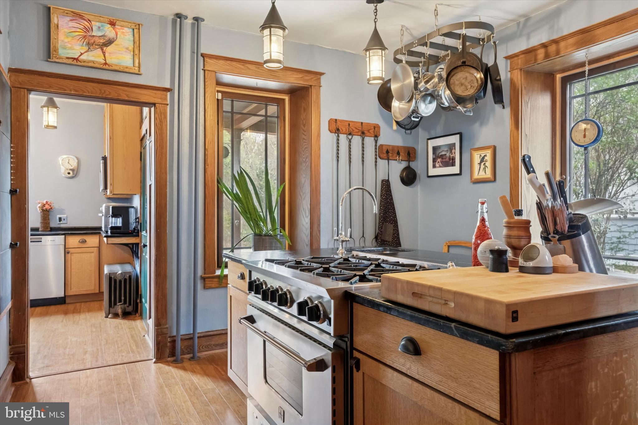 EAST OAK LANE - Residential