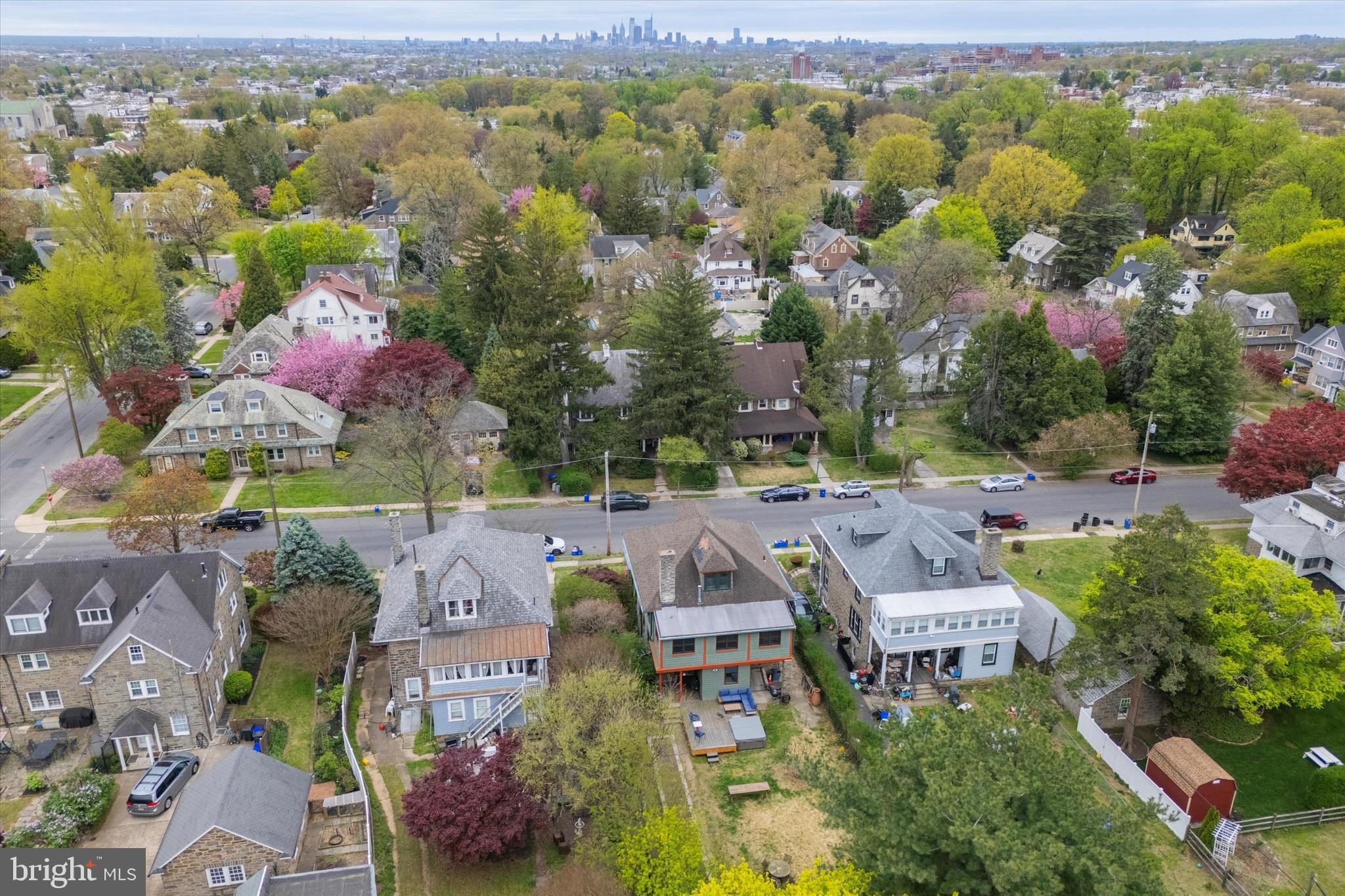 EAST OAK LANE - Residential