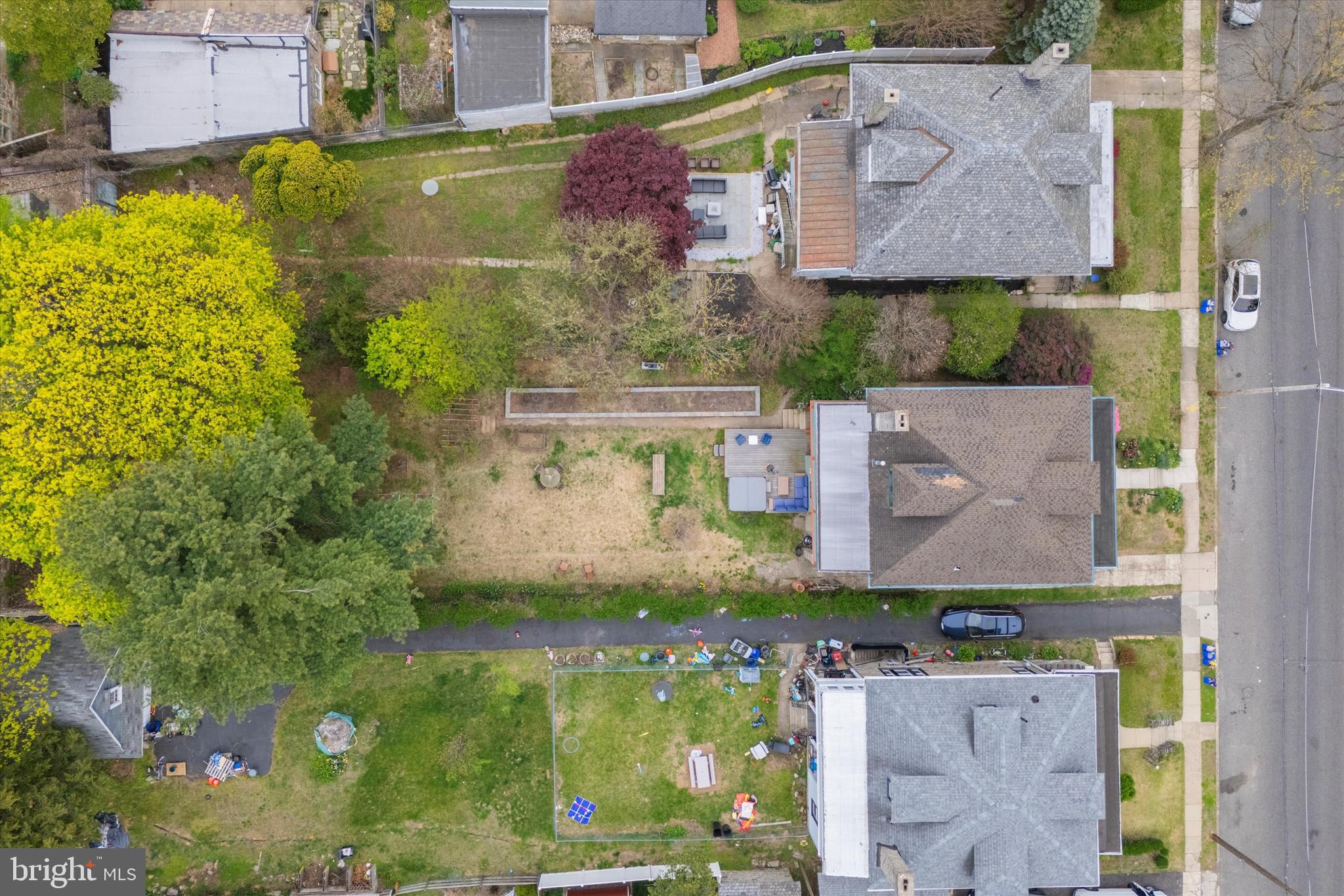 EAST OAK LANE - Residential