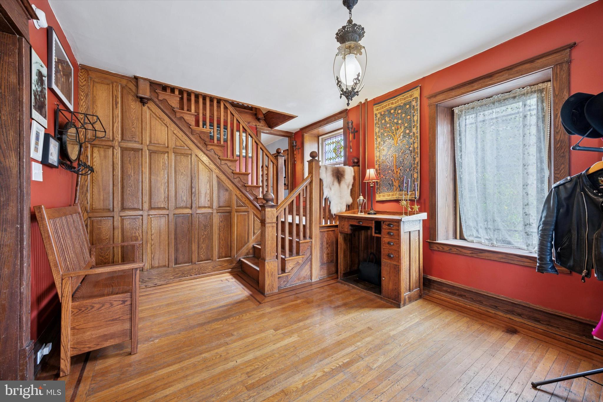 EAST OAK LANE - Residential