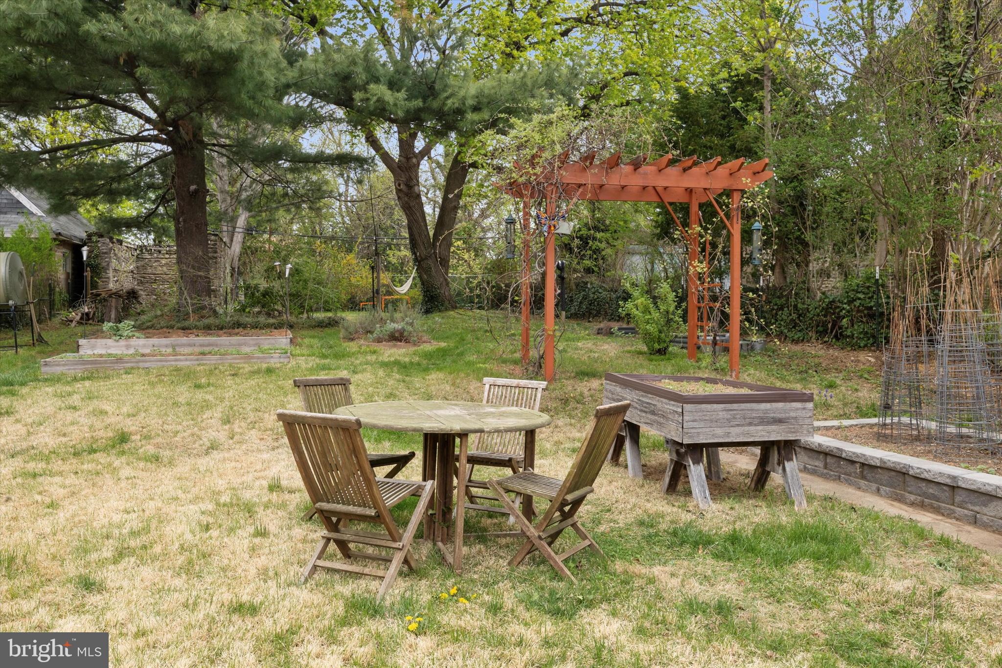 EAST OAK LANE - Residential