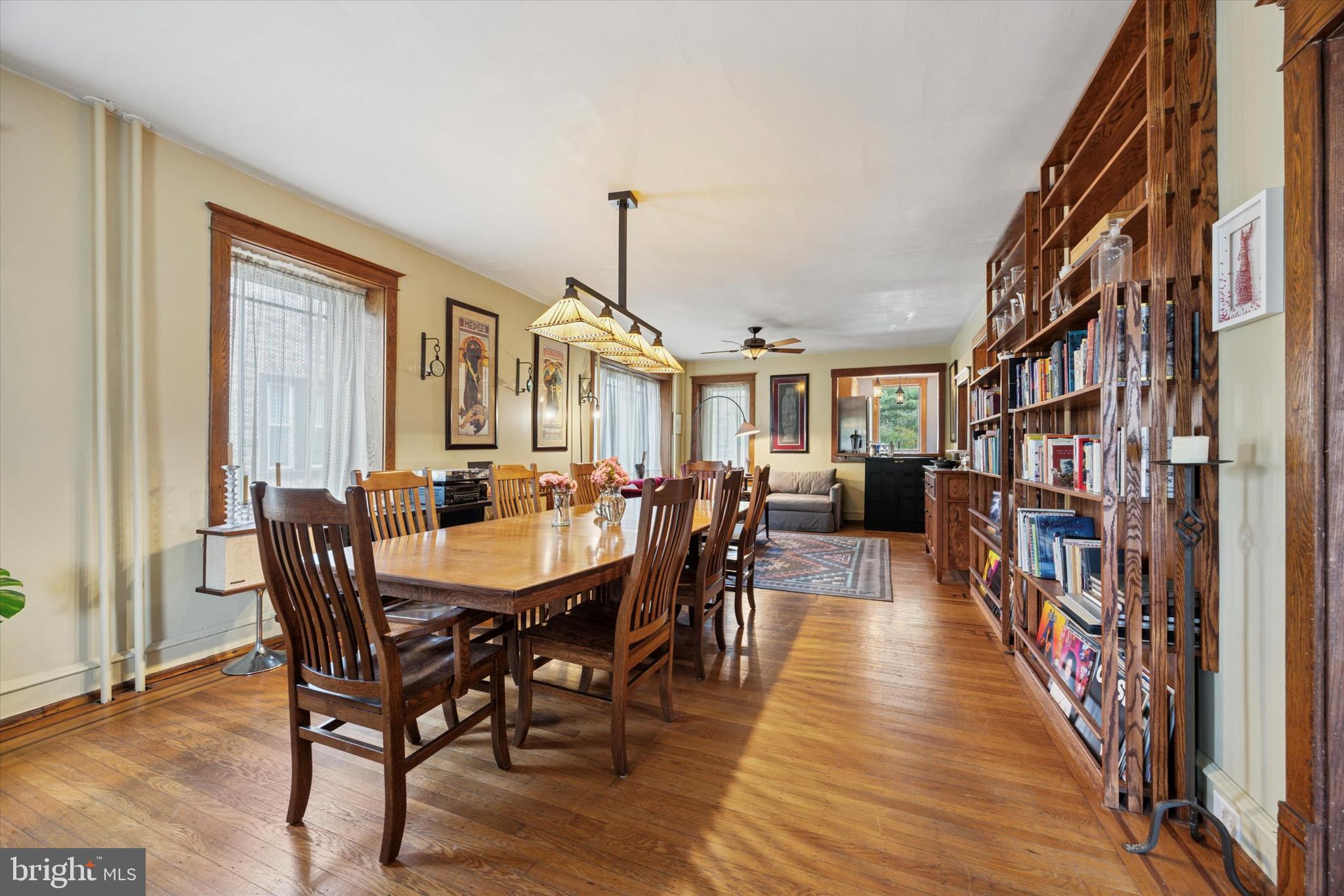 EAST OAK LANE - Residential