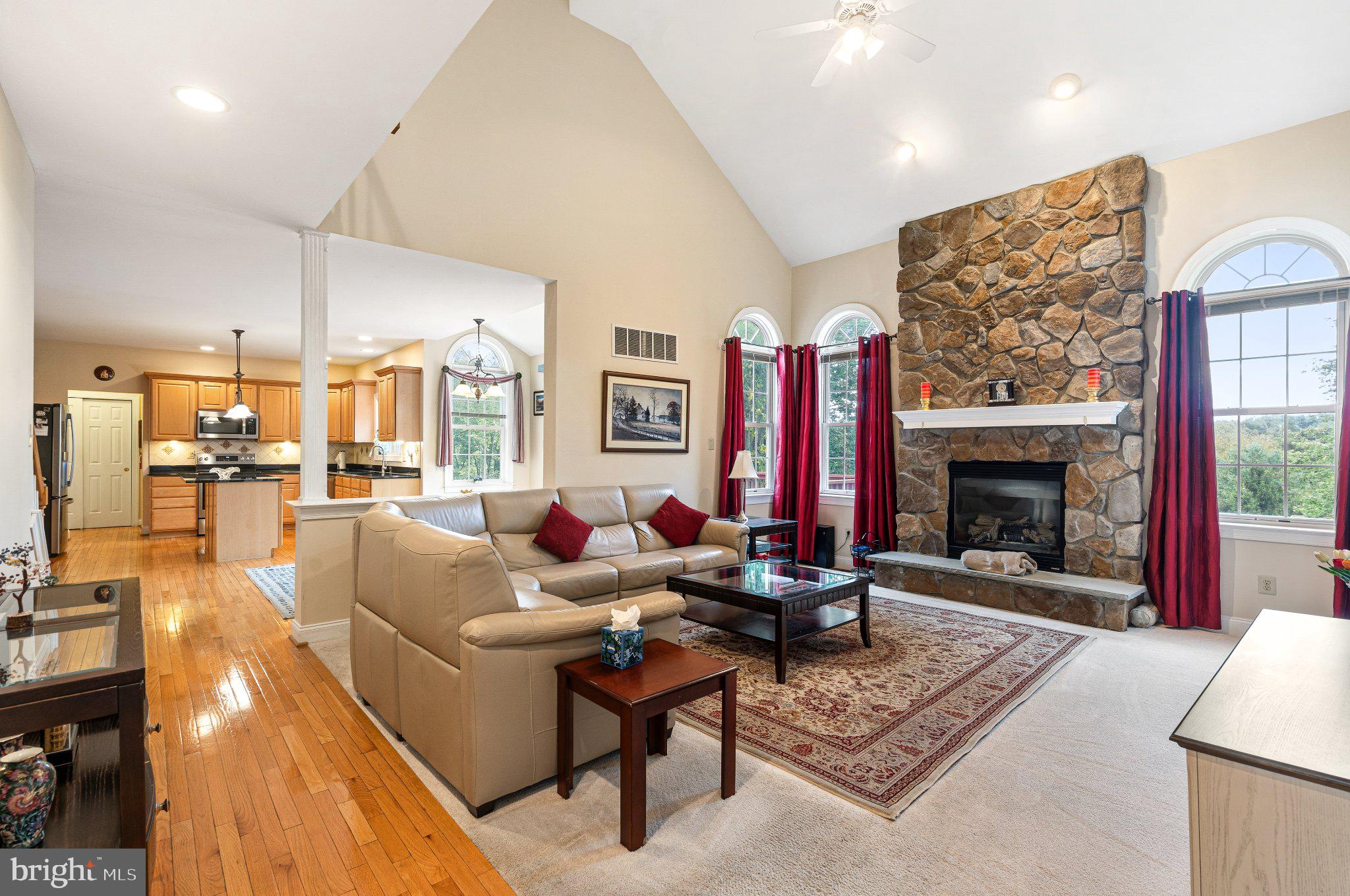 904 VICTORIA COURT