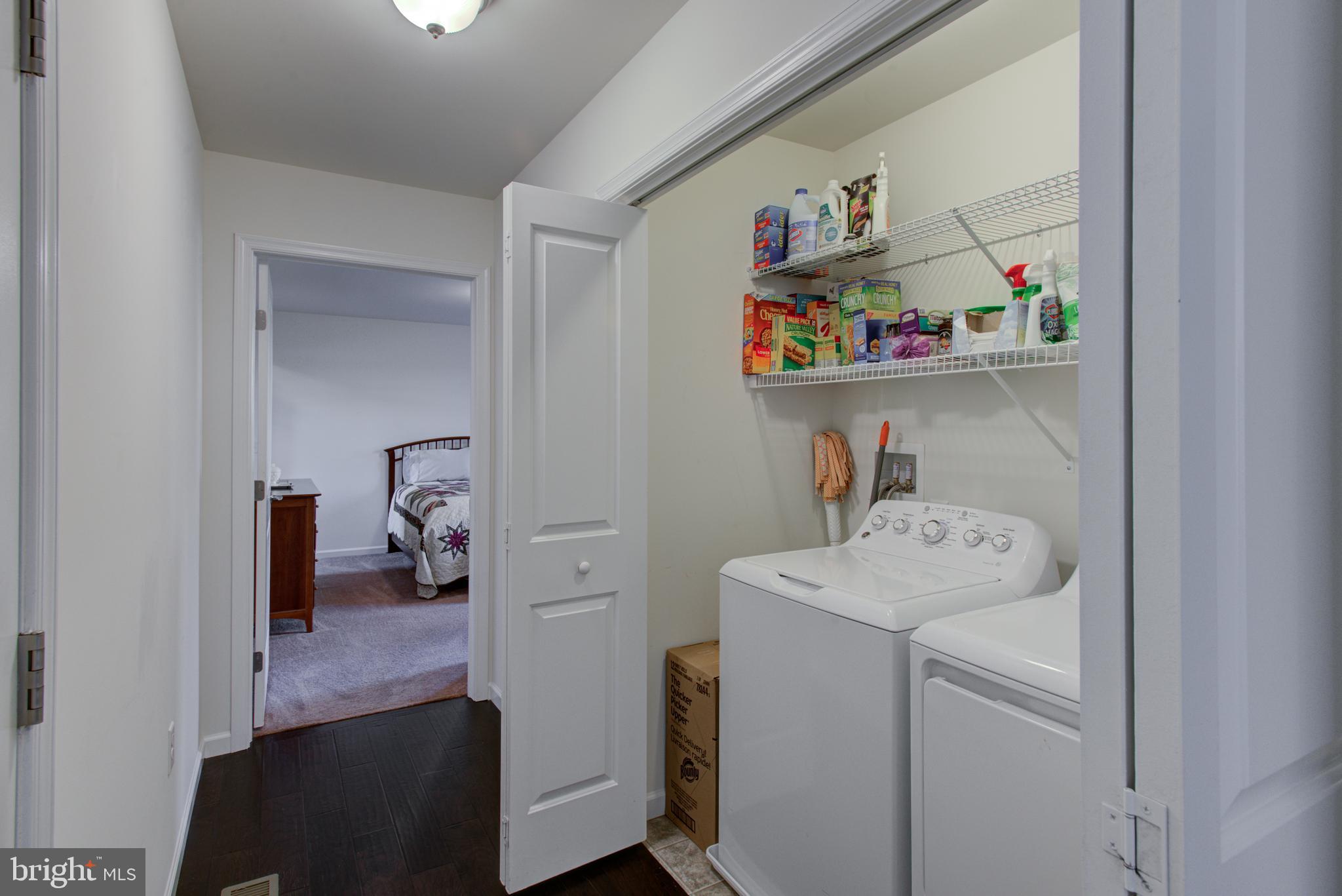 CEDAR HOLLOW - Residential