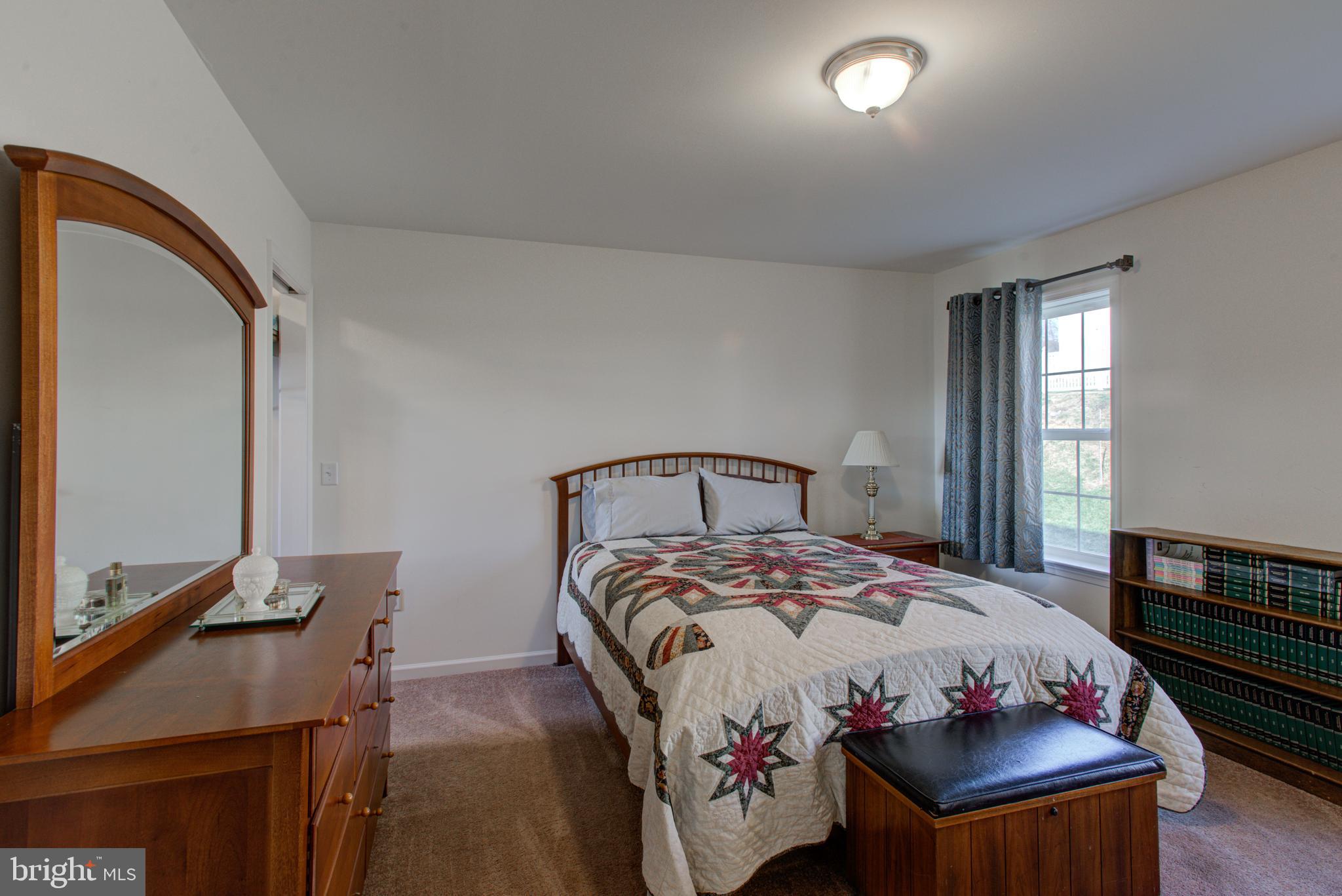 CEDAR HOLLOW - Residential