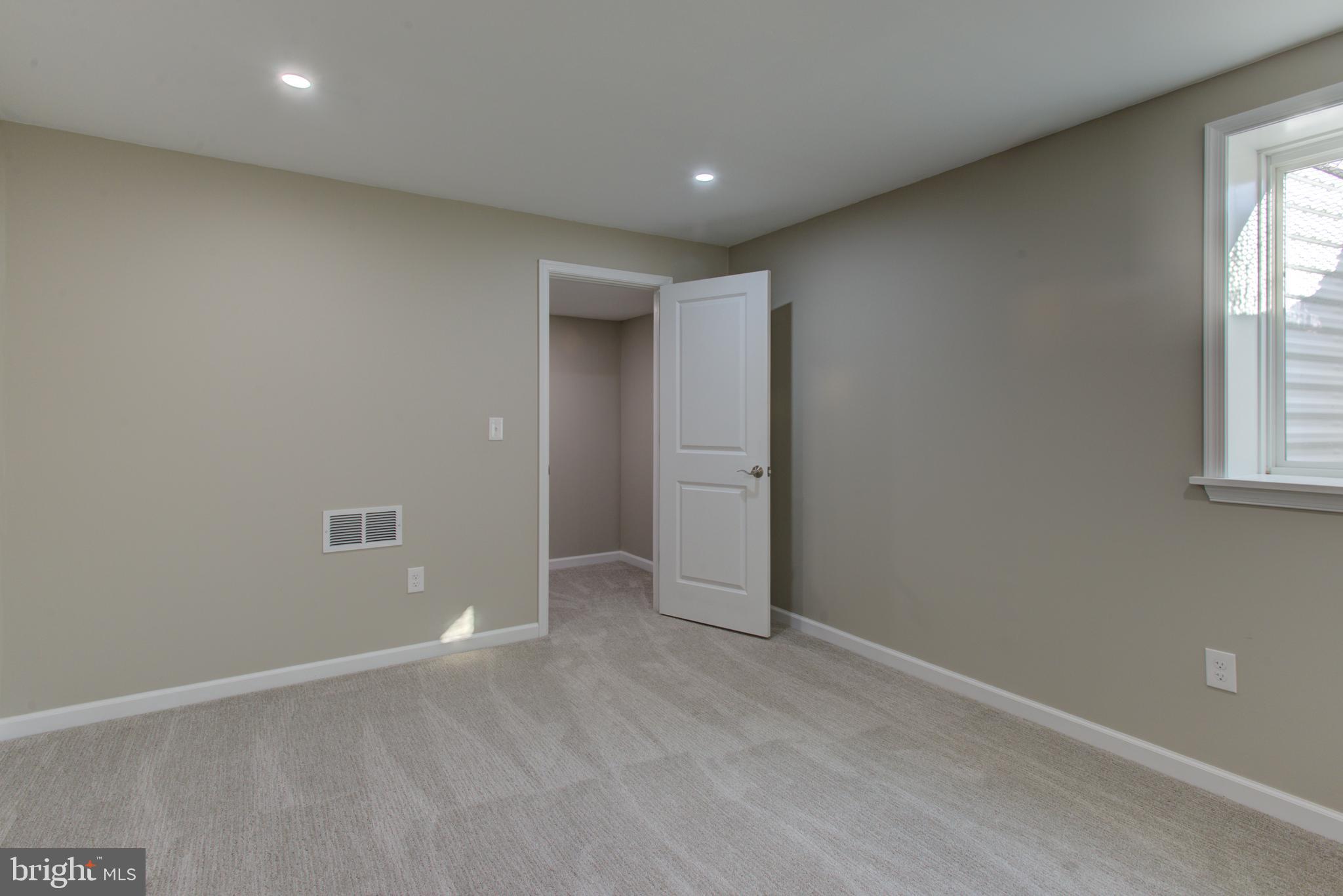 CEDAR HOLLOW - Residential