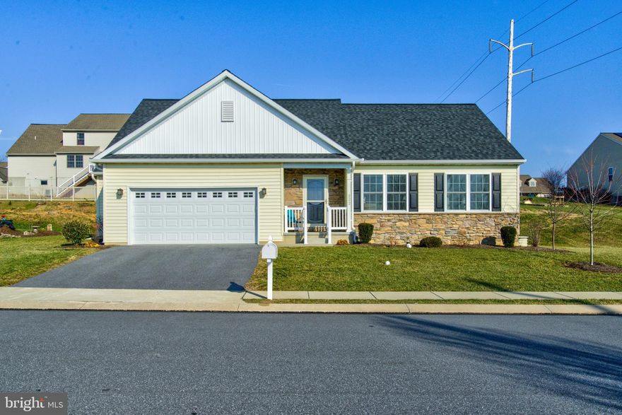 Welcome home to this beautiful 4 bedroom, 2 bathroom, 2017 built rancher! With open concept kitchen design, granite countertops, and included kitchen appliances, you are sure to entertain to please! Just completed, enjoy a lower level family room and 4th bedroom! Don't wait to schedule your showing!