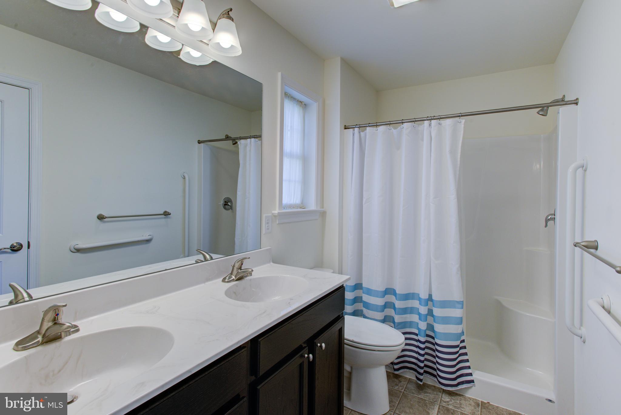 CEDAR HOLLOW - Residential