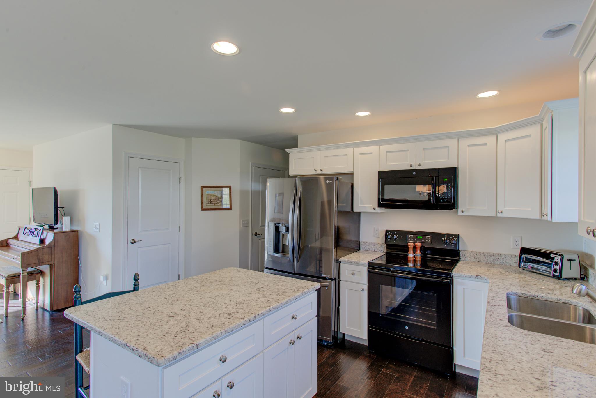 CEDAR HOLLOW - Residential