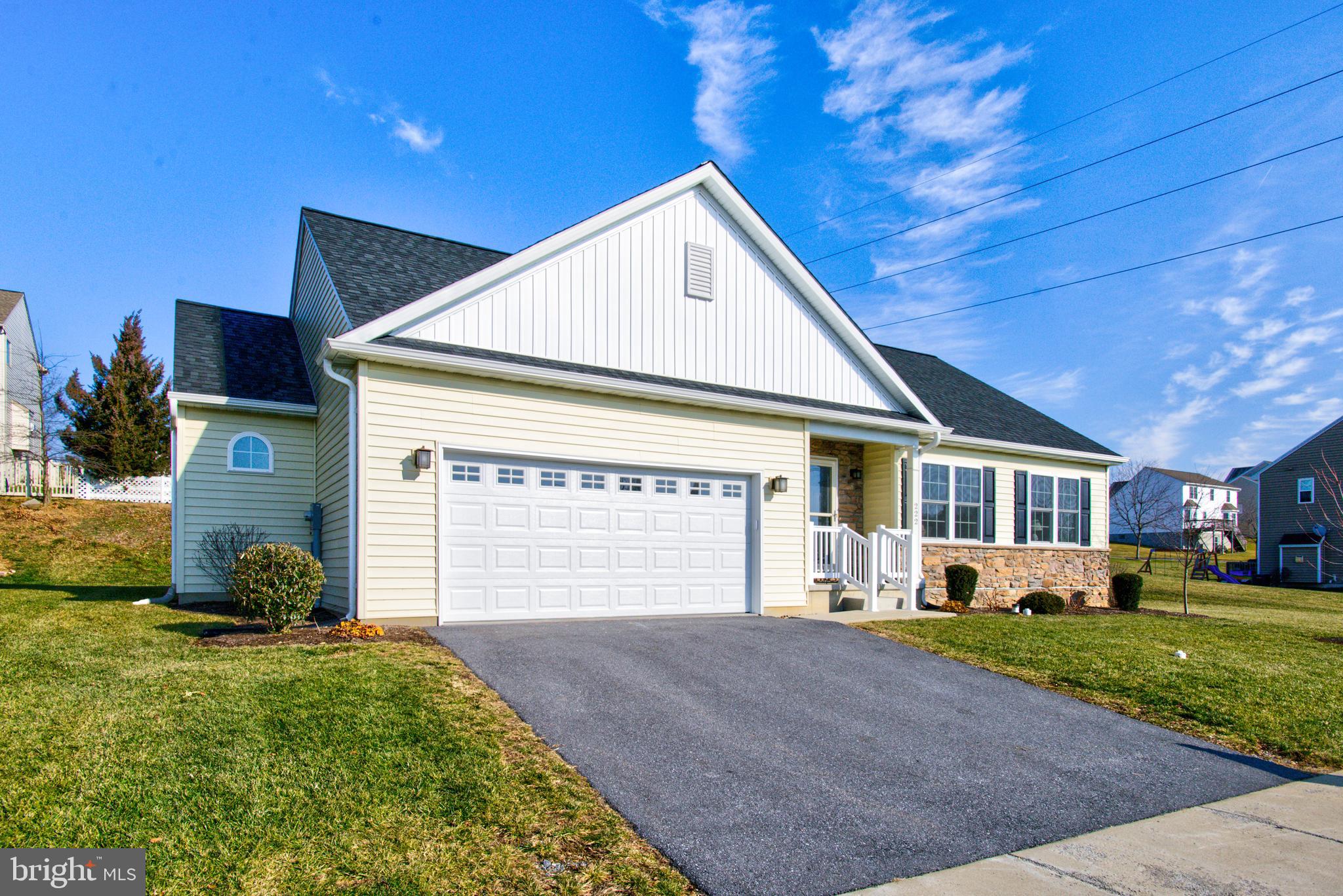 CEDAR HOLLOW - Residential