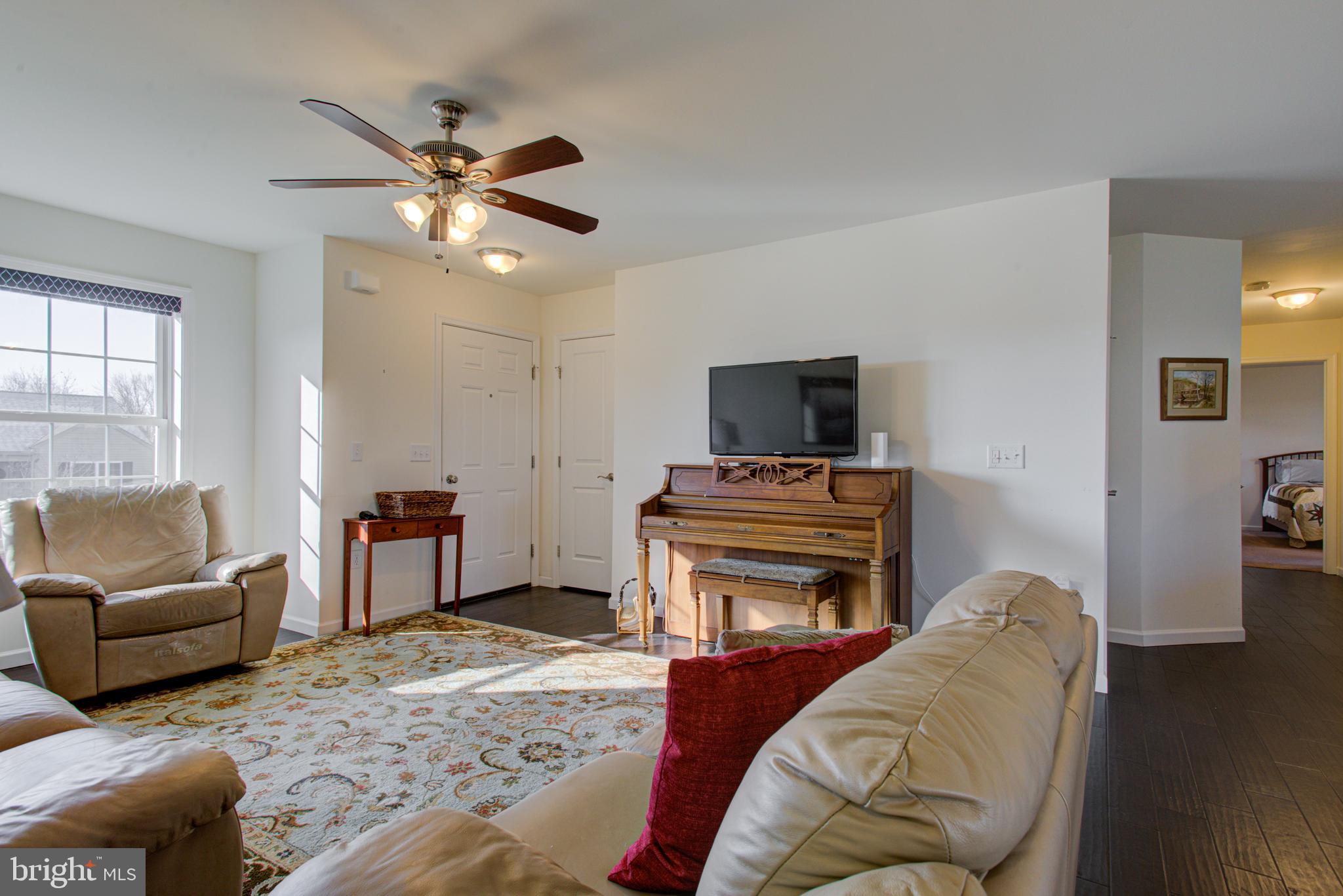 CEDAR HOLLOW - Residential