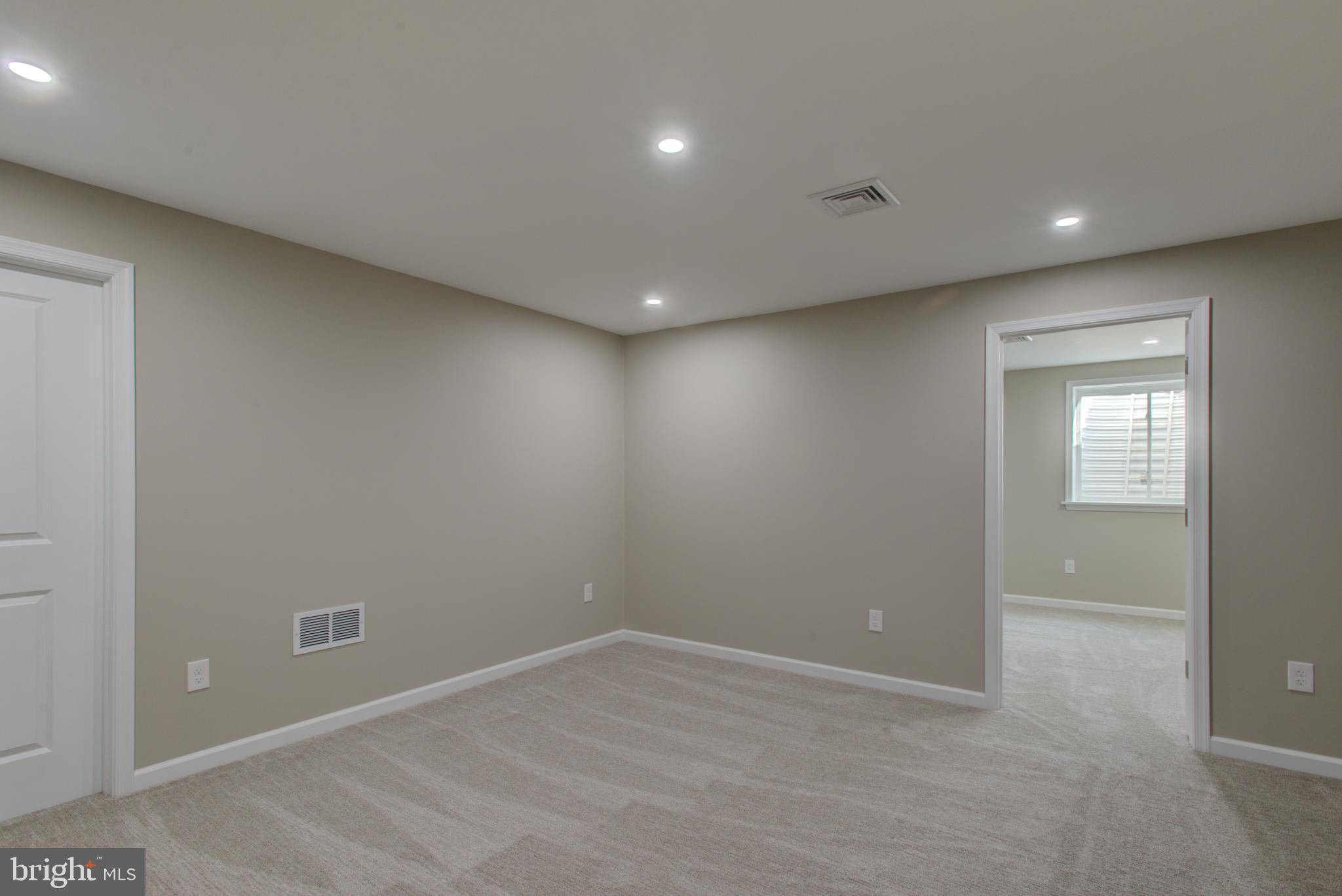 CEDAR HOLLOW - Residential