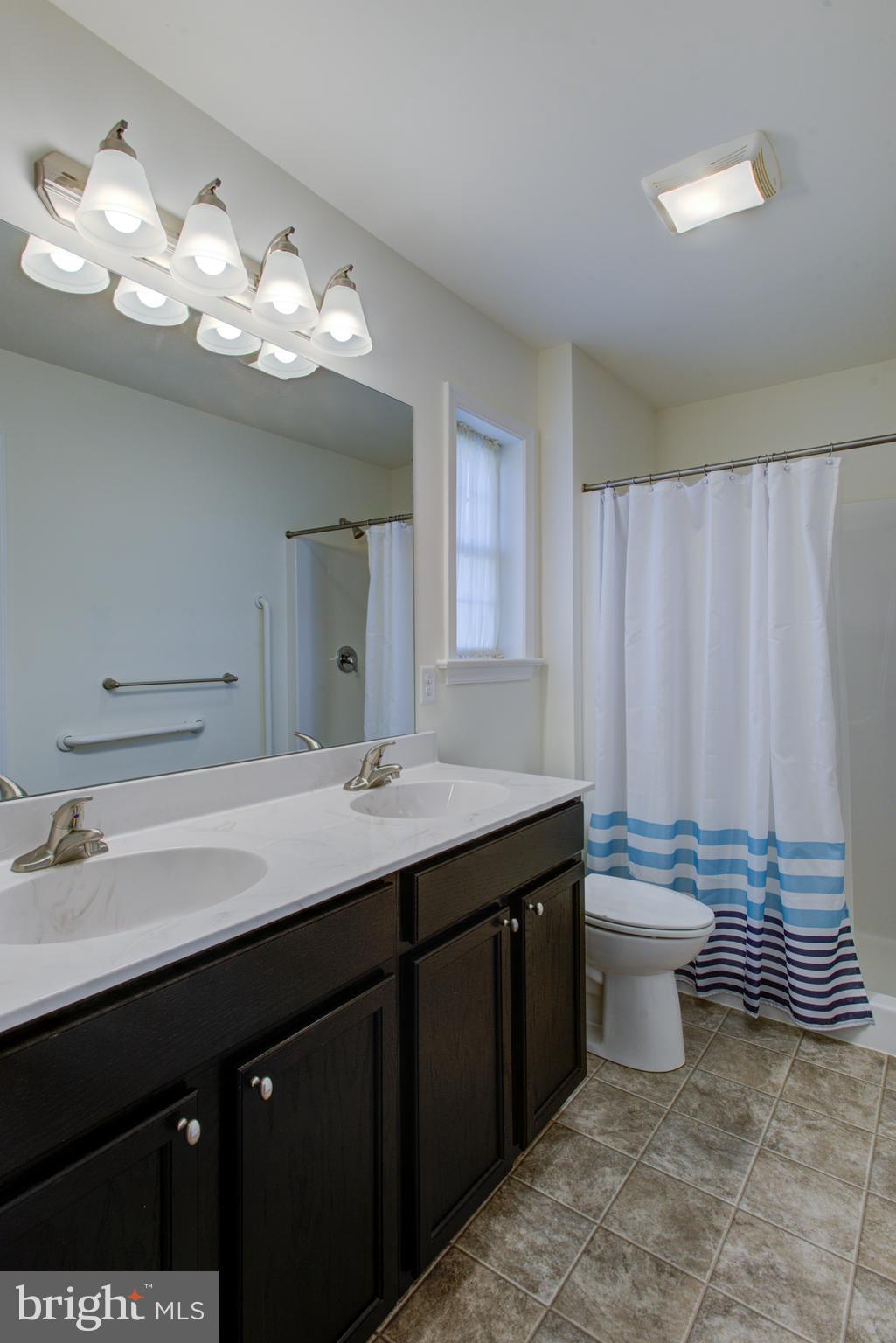 CEDAR HOLLOW - Residential