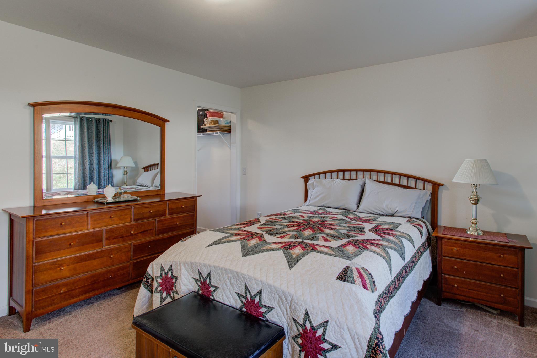 CEDAR HOLLOW - Residential