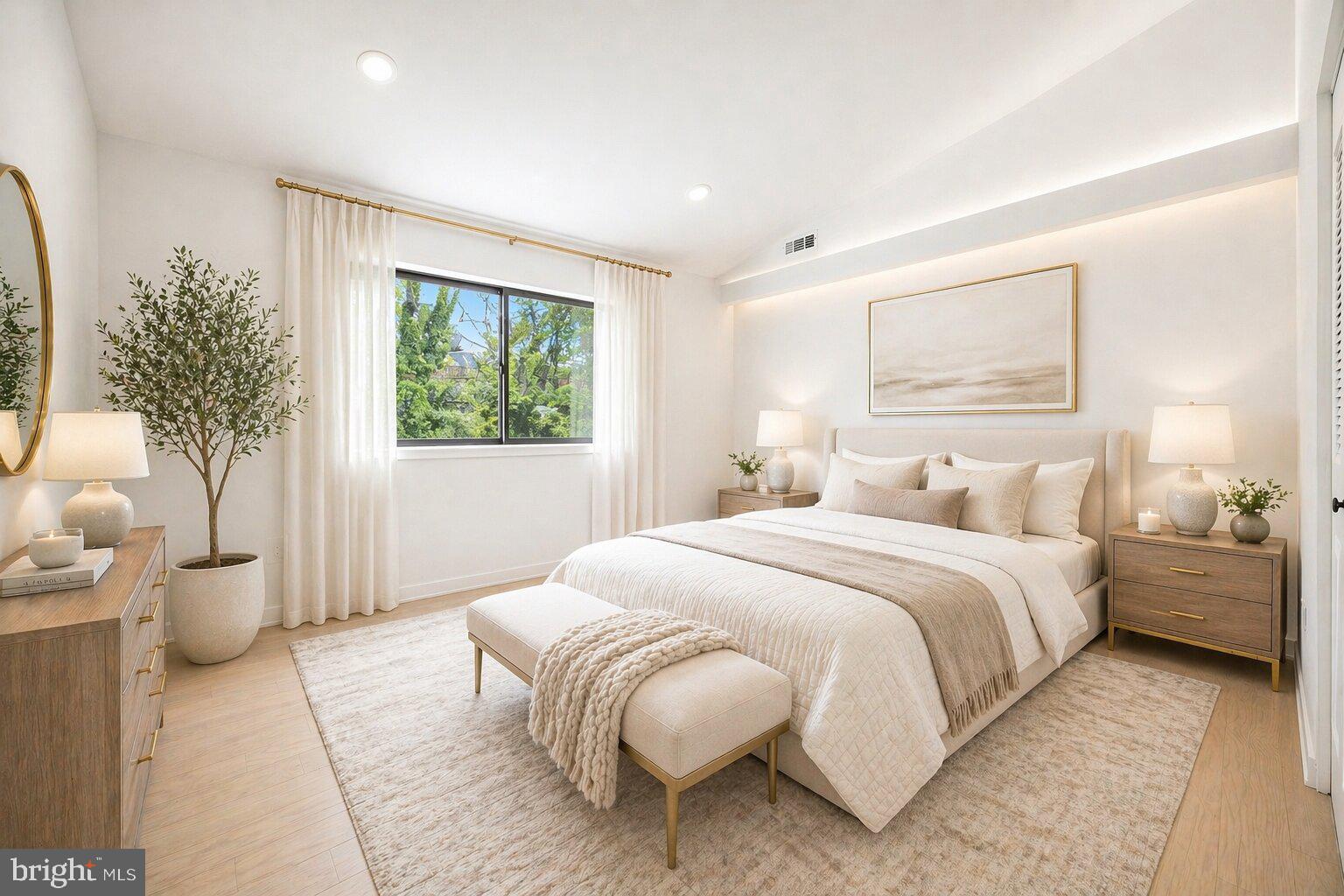 30 N WATERLOO ROAD 10