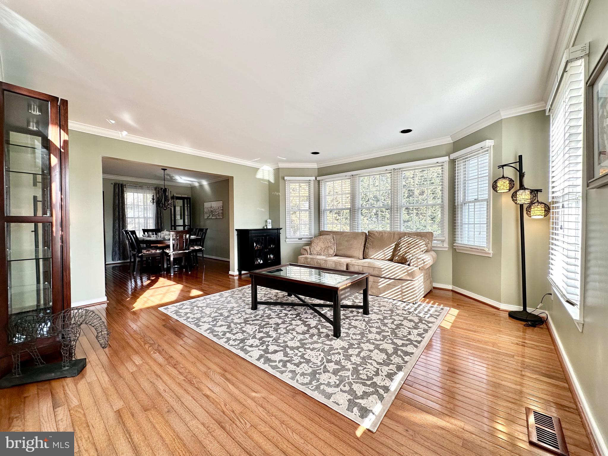 OVERVIEW MANOR - Residential