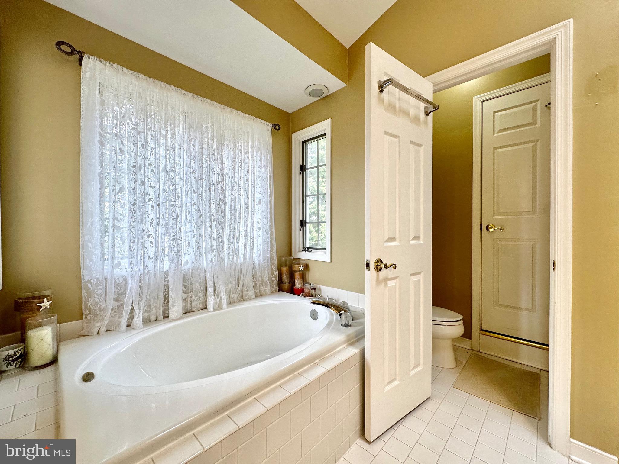 OVERVIEW MANOR - Residential