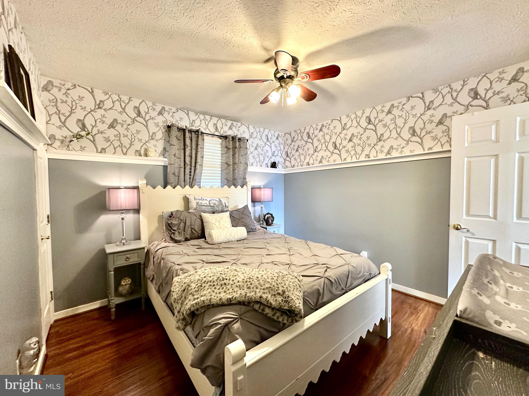 OVERVIEW MANOR - Residential