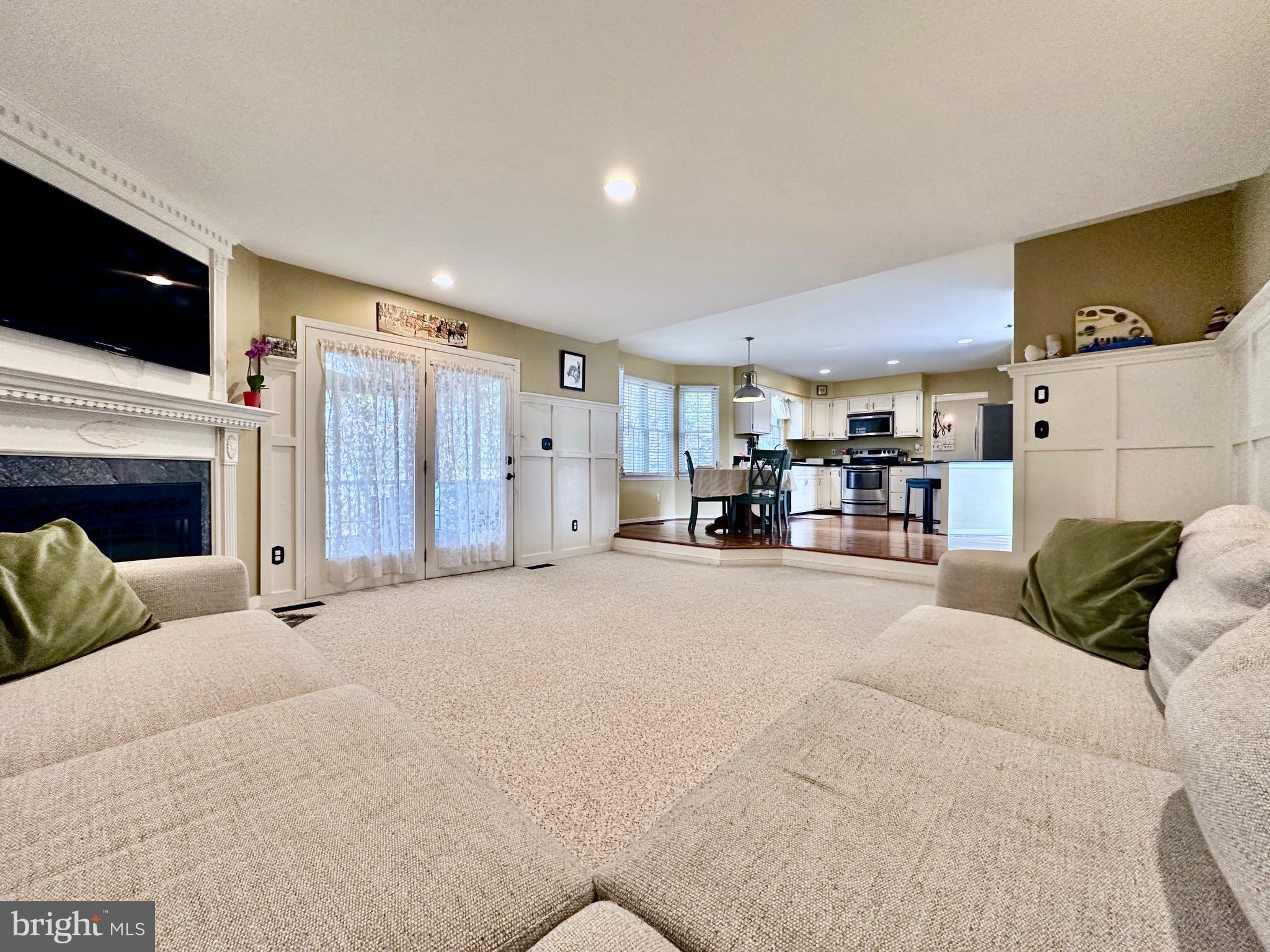 OVERVIEW MANOR - Residential