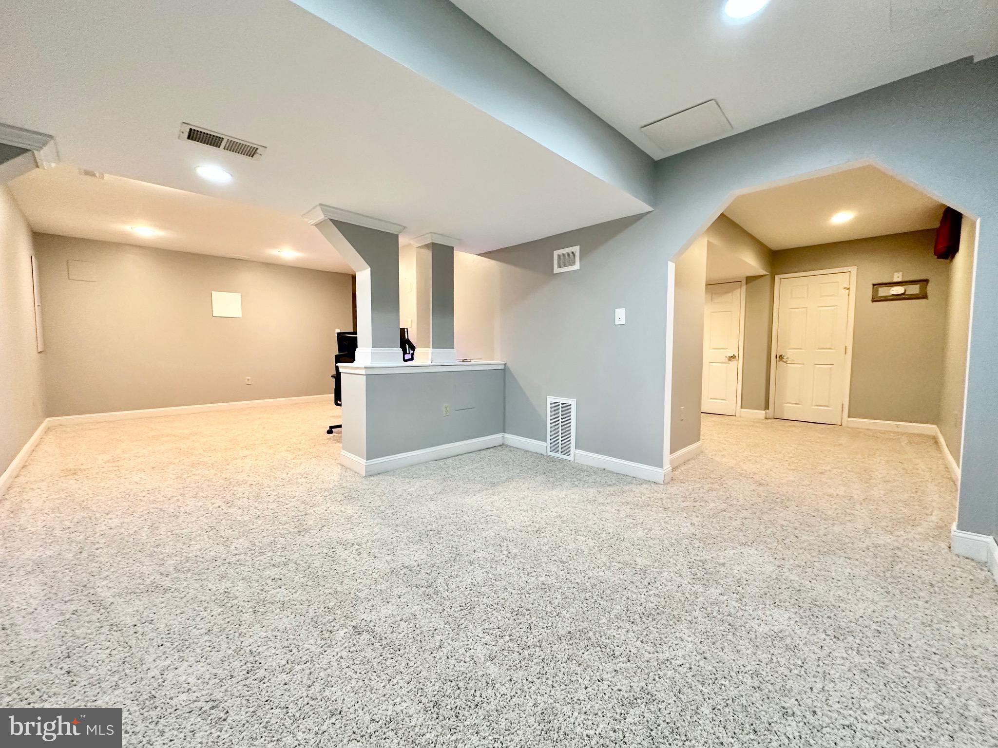 OVERVIEW MANOR - Residential