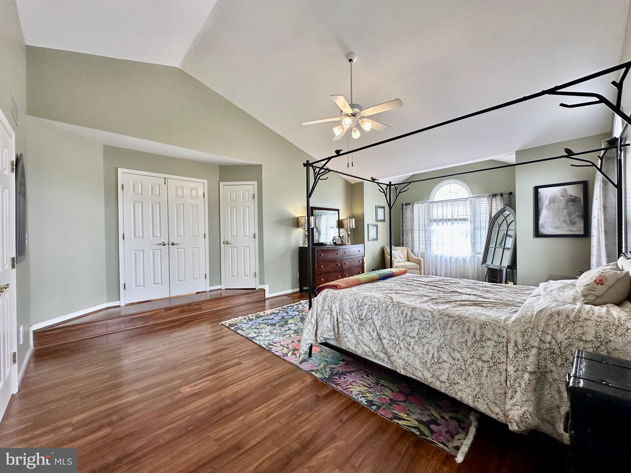 OVERVIEW MANOR - Residential