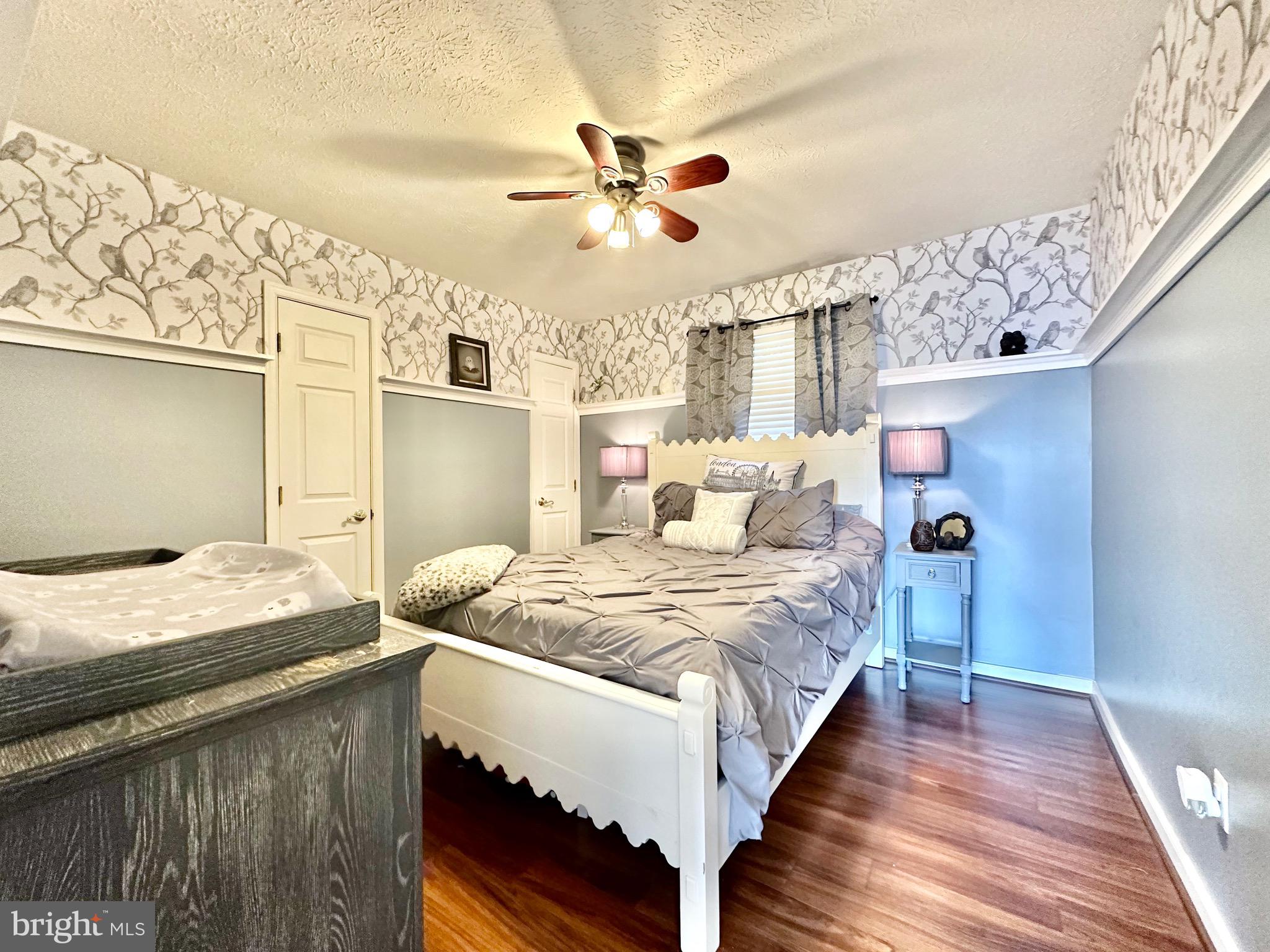 OVERVIEW MANOR - Residential