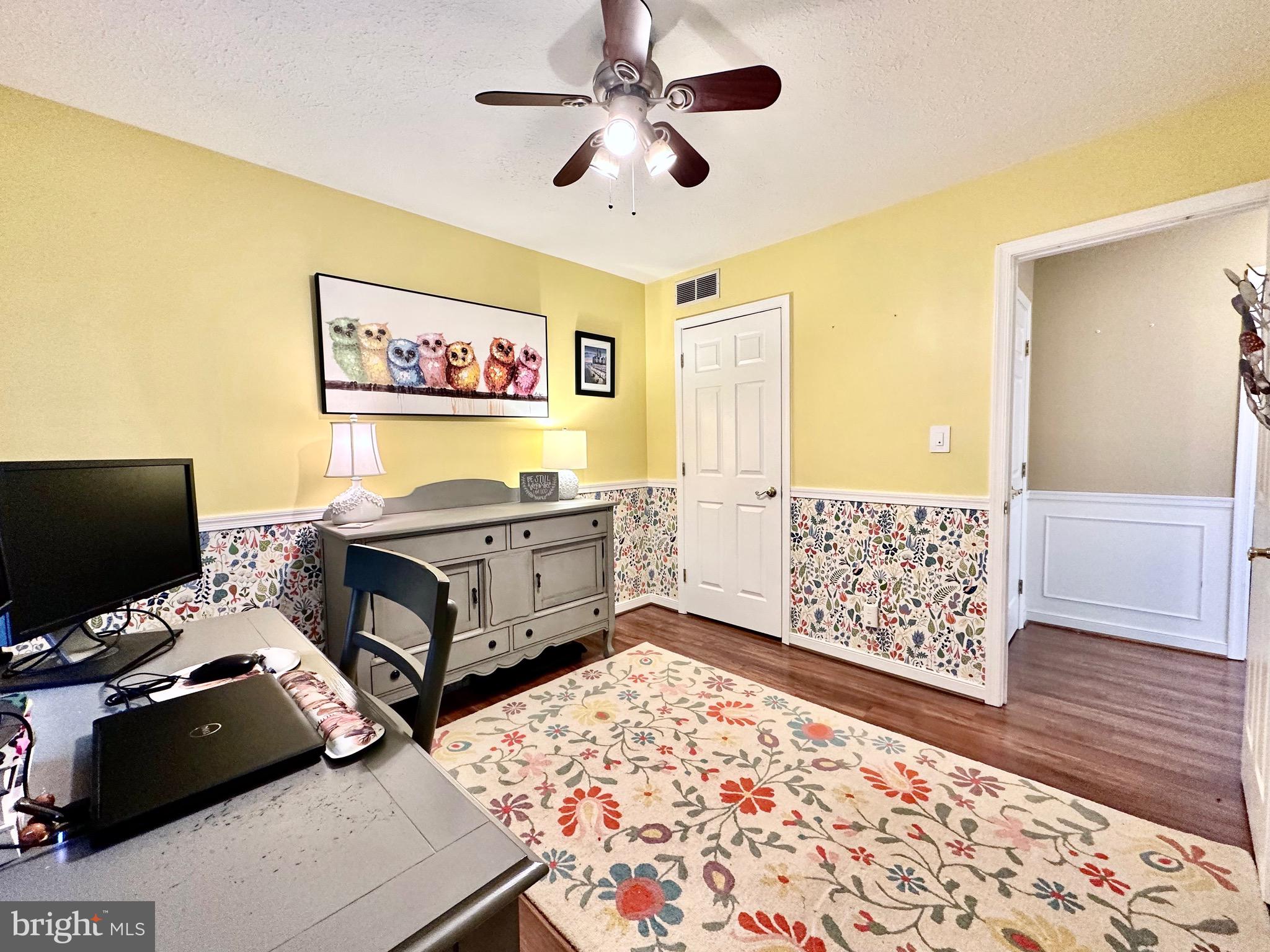 OVERVIEW MANOR - Residential