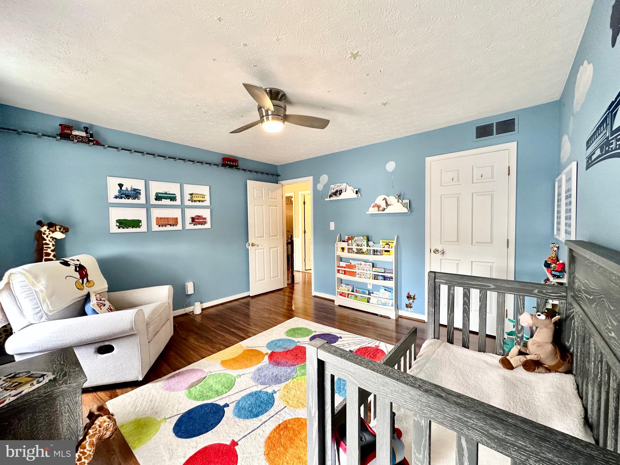 OVERVIEW MANOR - Residential