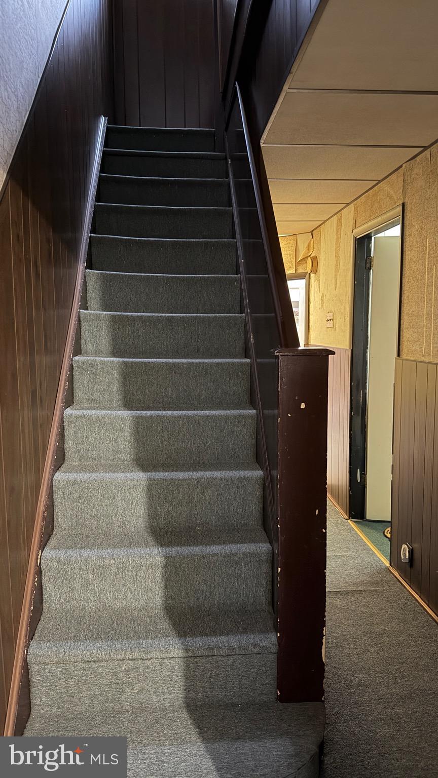 EAST KENSINGTON - Residential