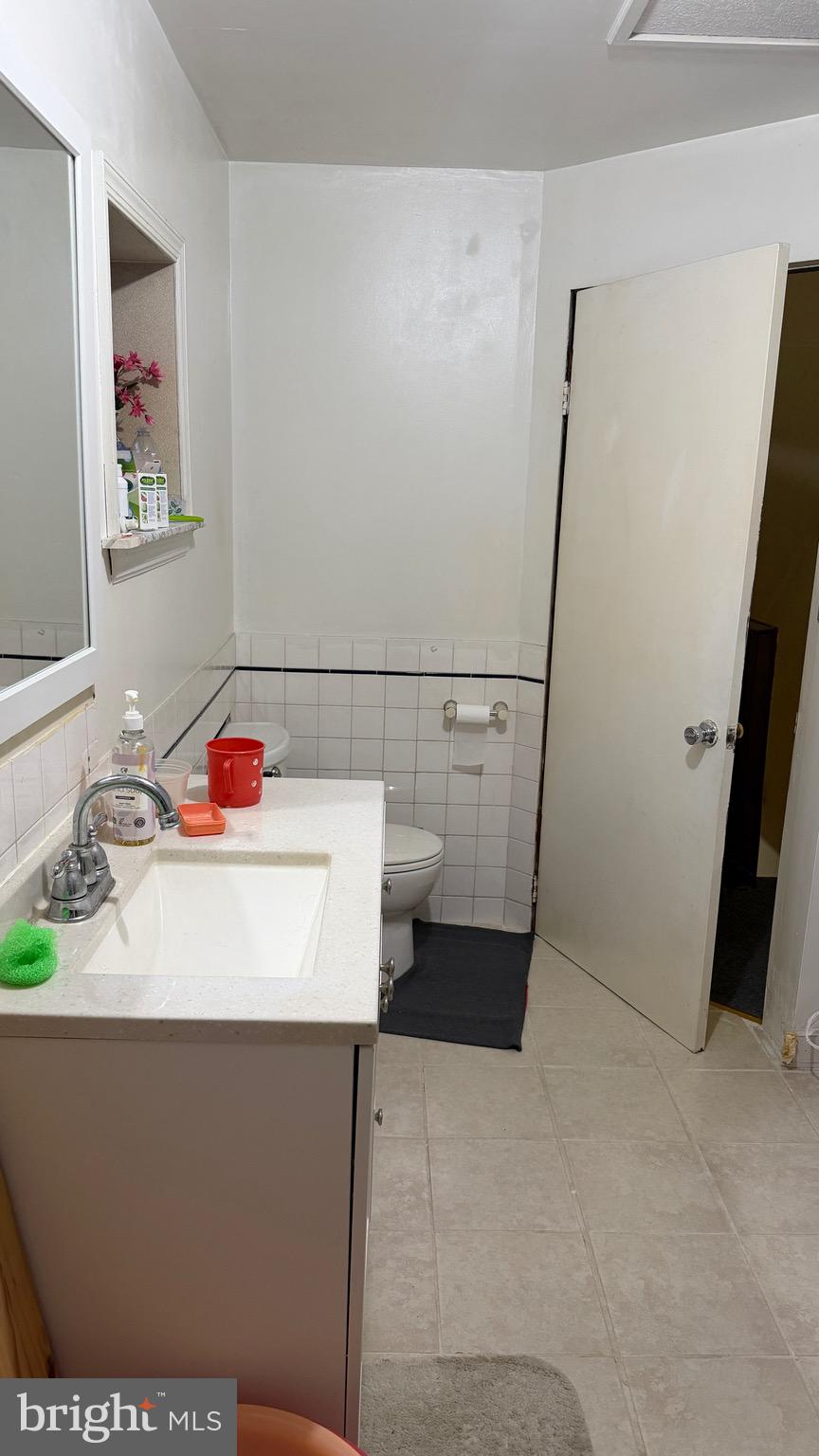 EAST KENSINGTON - Residential