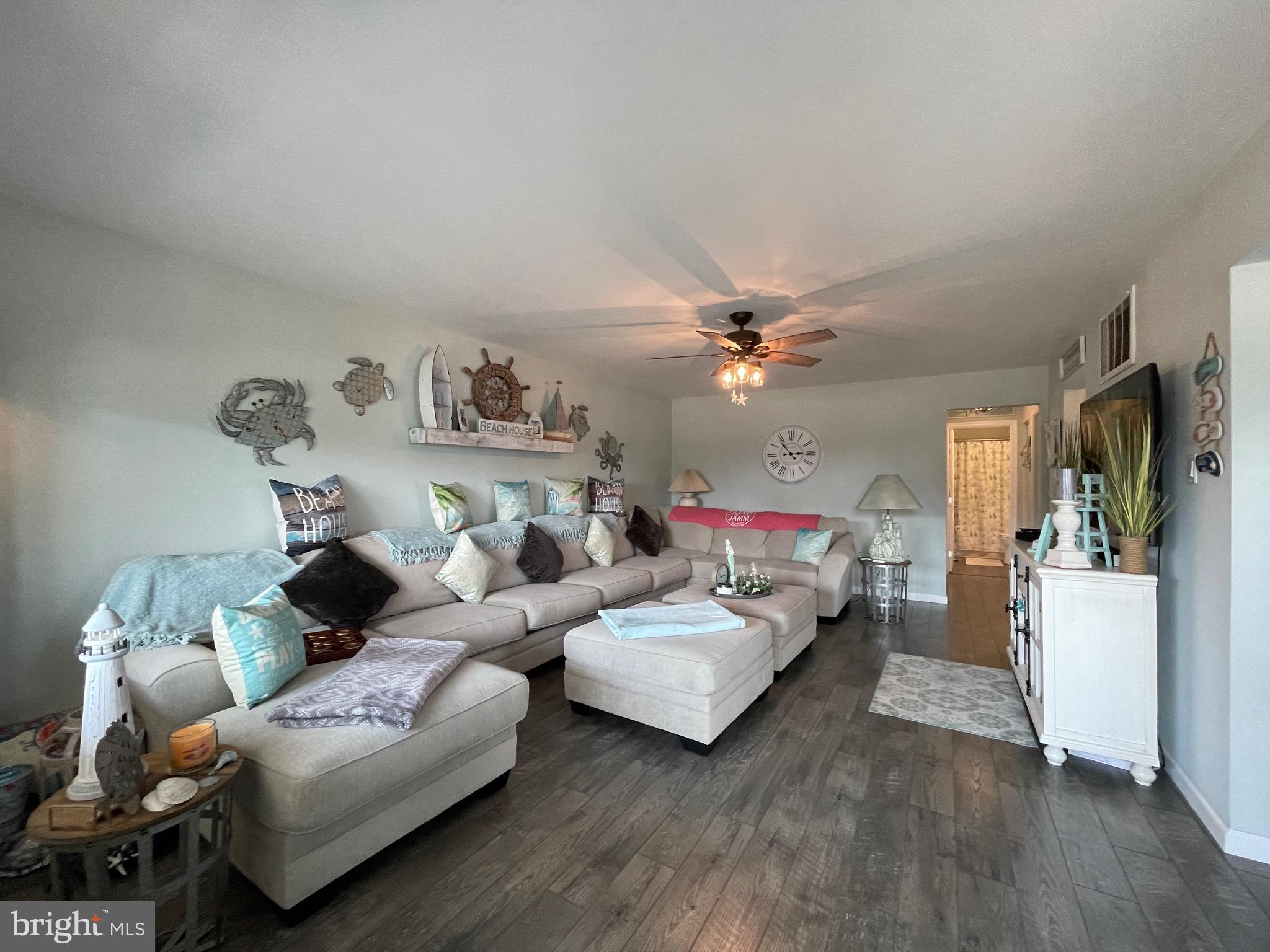 401 W BENNETT AVENUE C