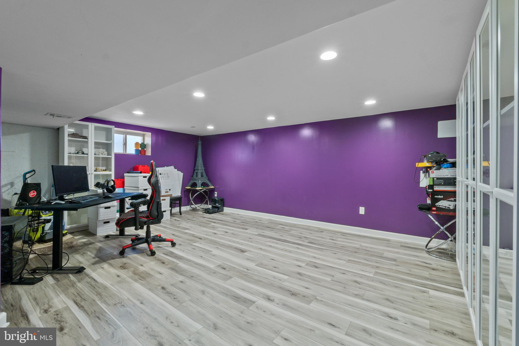 CATONSVILLE MANOR - Residential