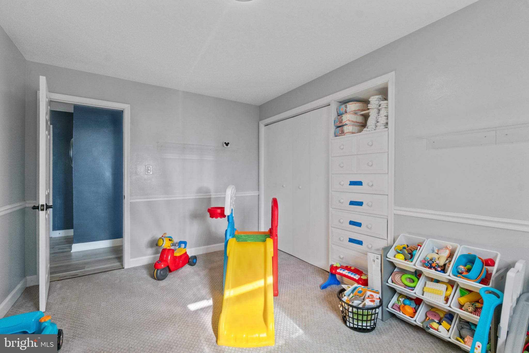 CATONSVILLE MANOR - Residential