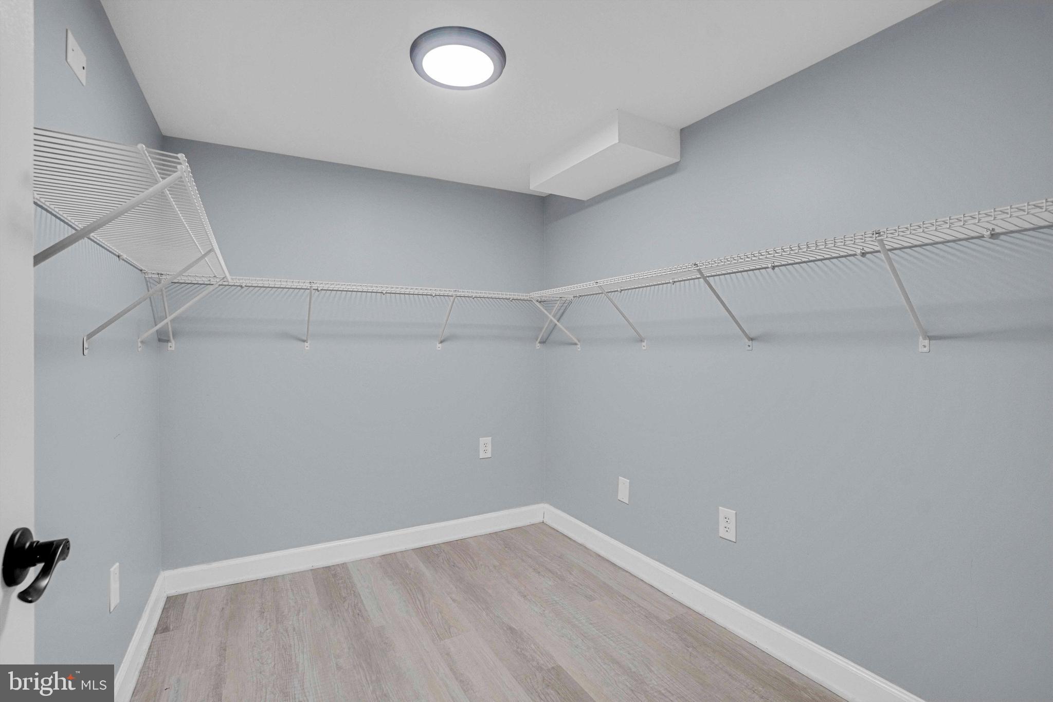 CATONSVILLE MANOR - Residential