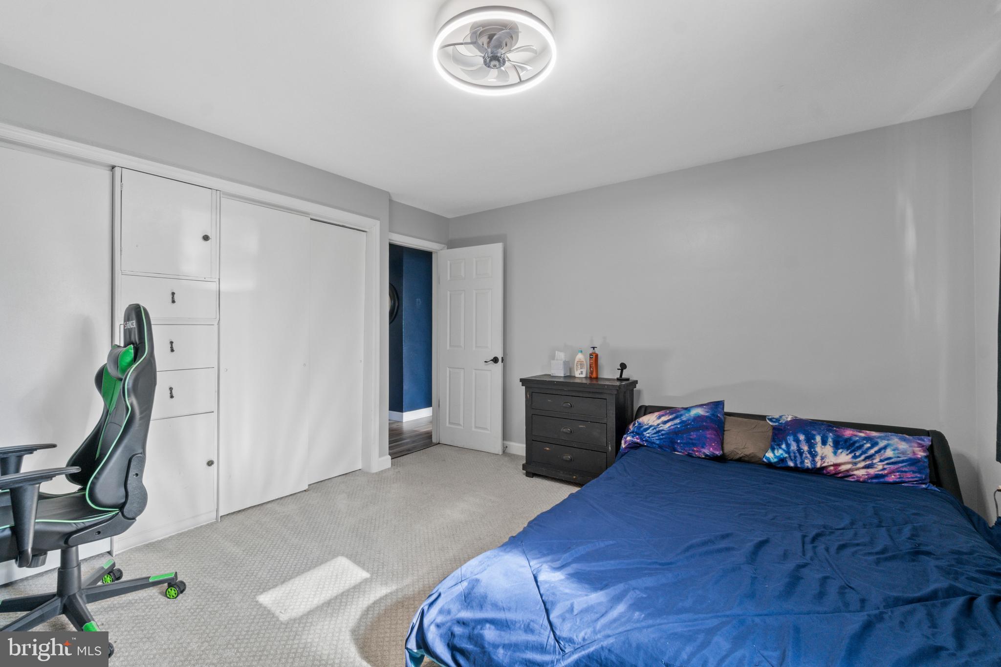 CATONSVILLE MANOR - Residential