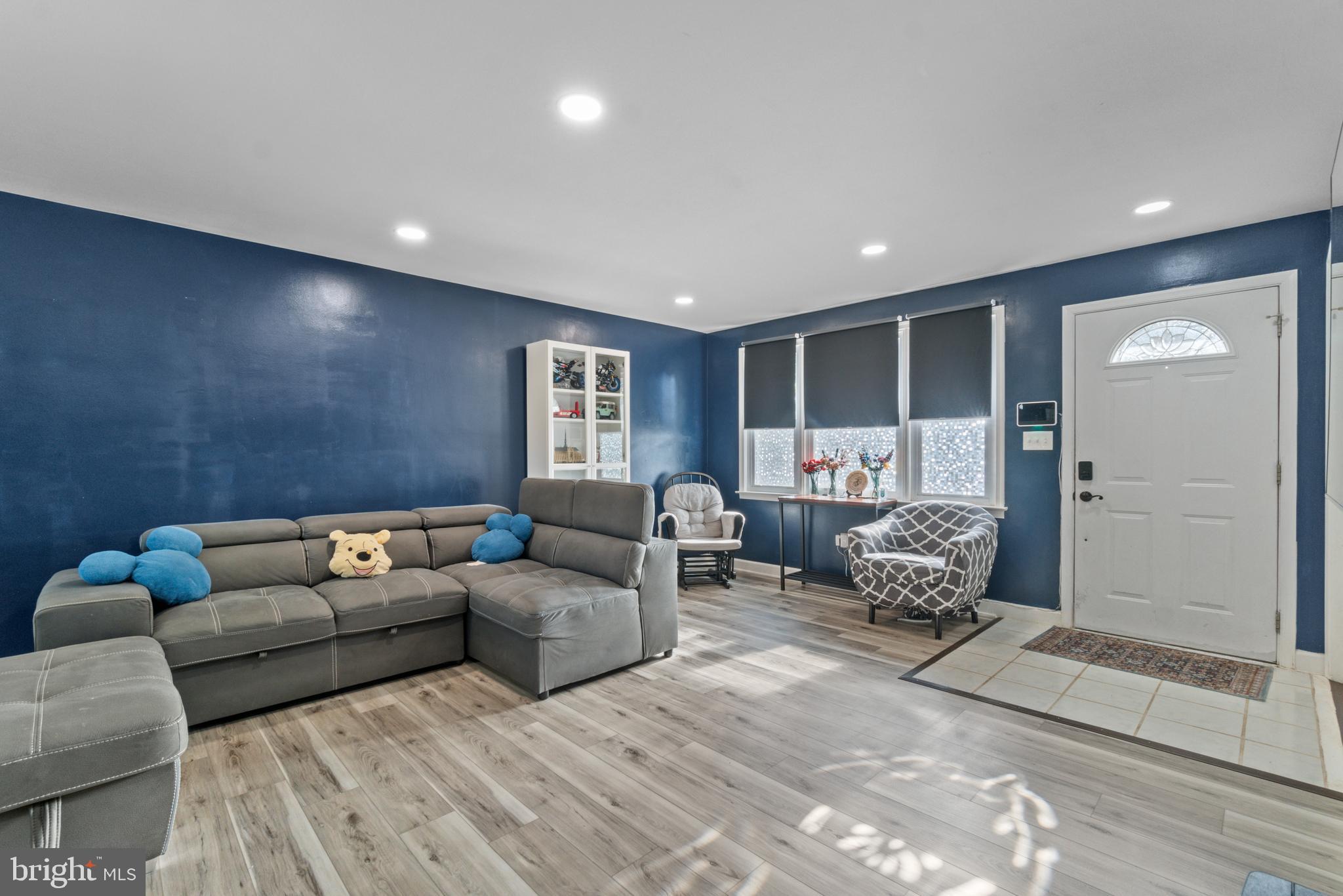 CATONSVILLE MANOR - Residential