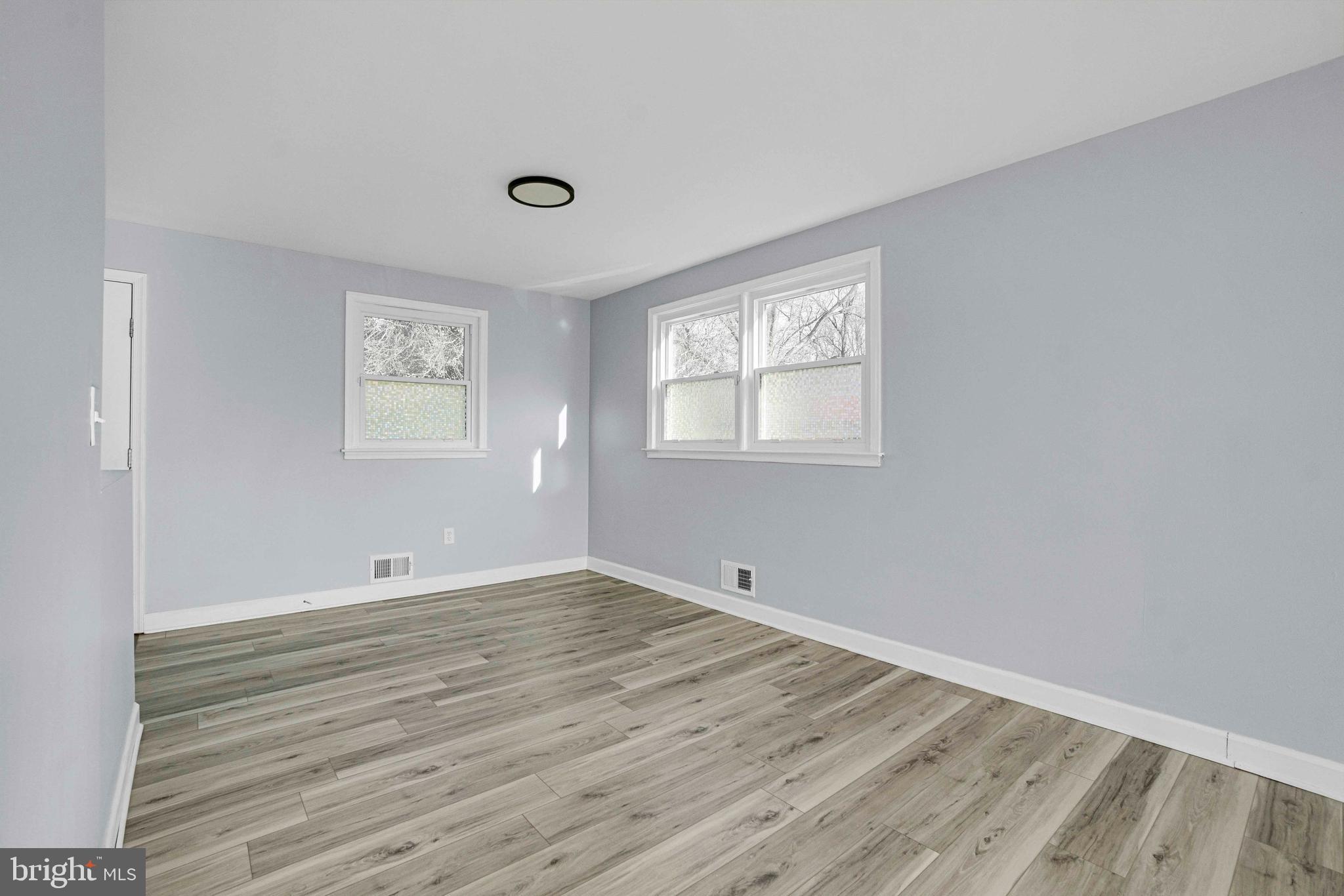 CATONSVILLE MANOR - Residential