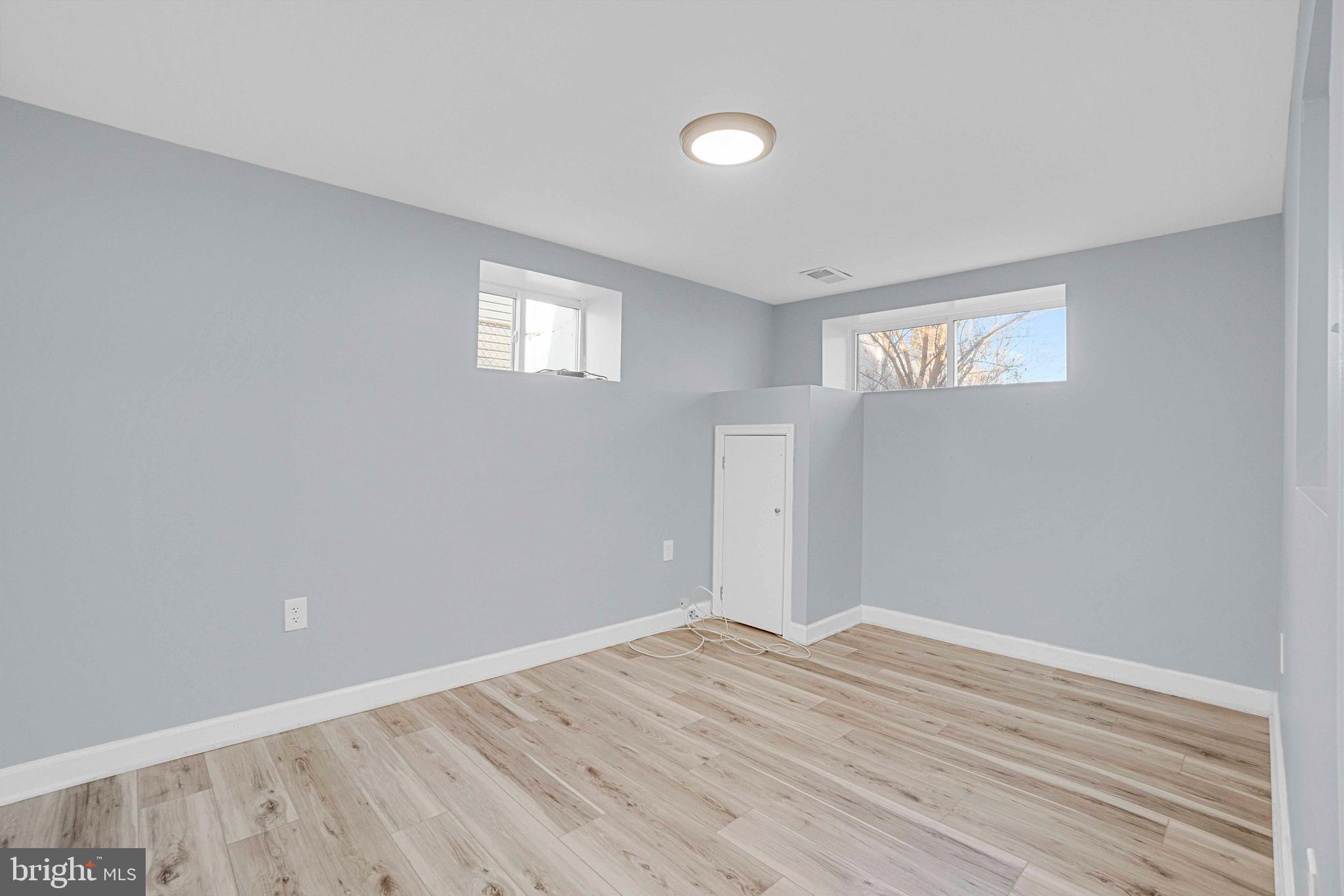 CATONSVILLE MANOR - Residential