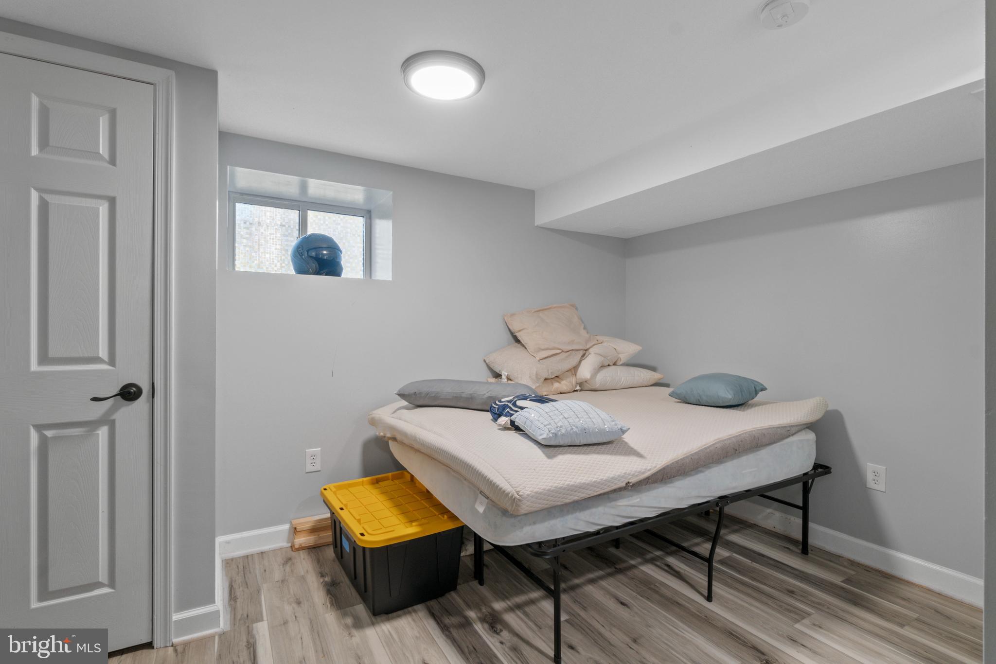 CATONSVILLE MANOR - Residential