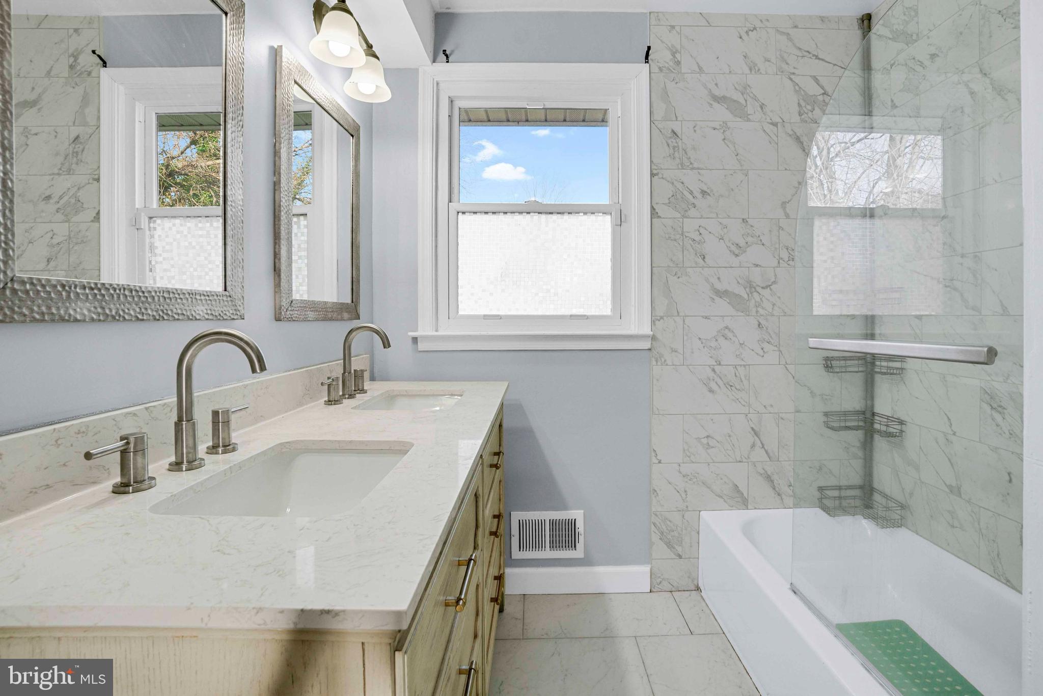 CATONSVILLE MANOR - Residential