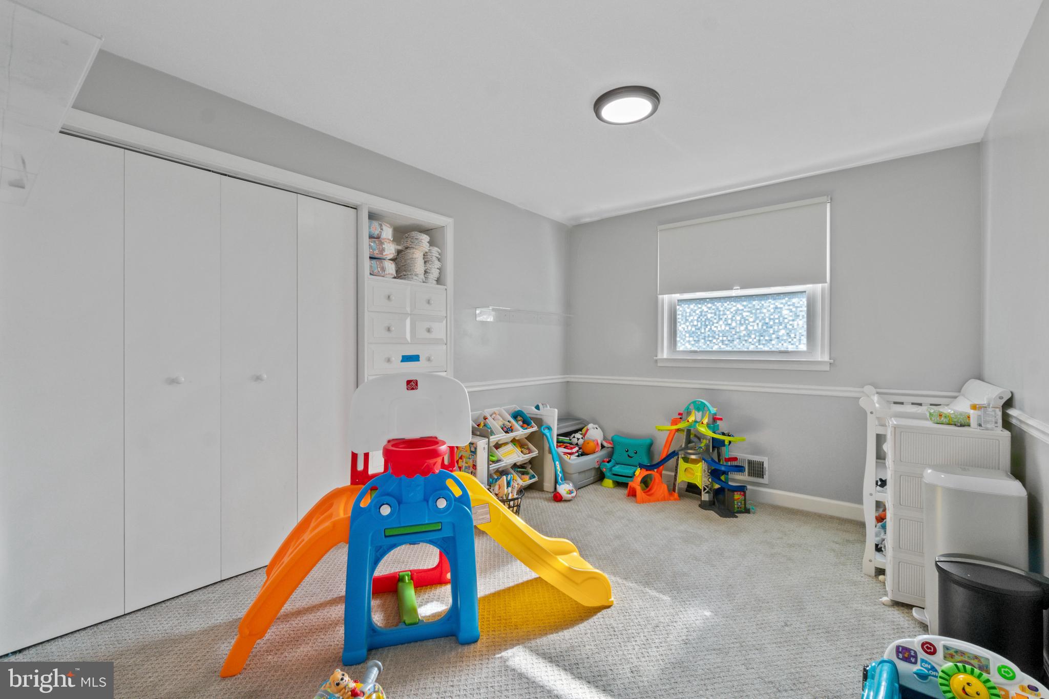 CATONSVILLE MANOR - Residential