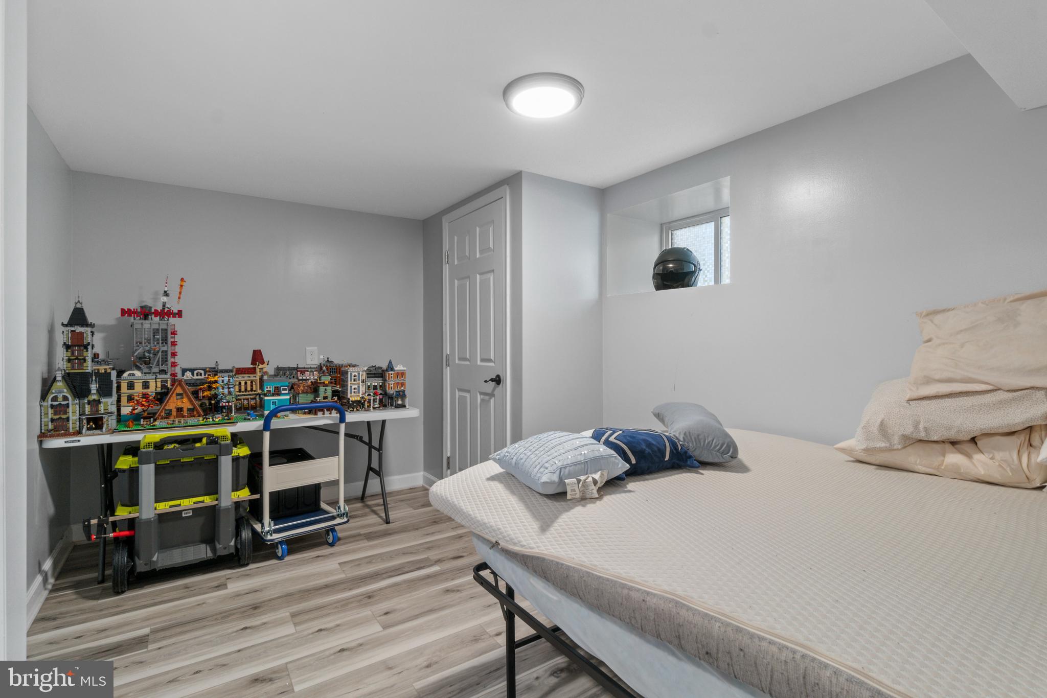 CATONSVILLE MANOR - Residential