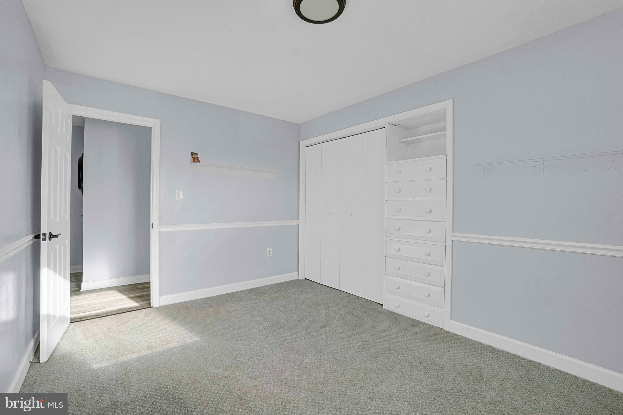 CATONSVILLE MANOR - Residential